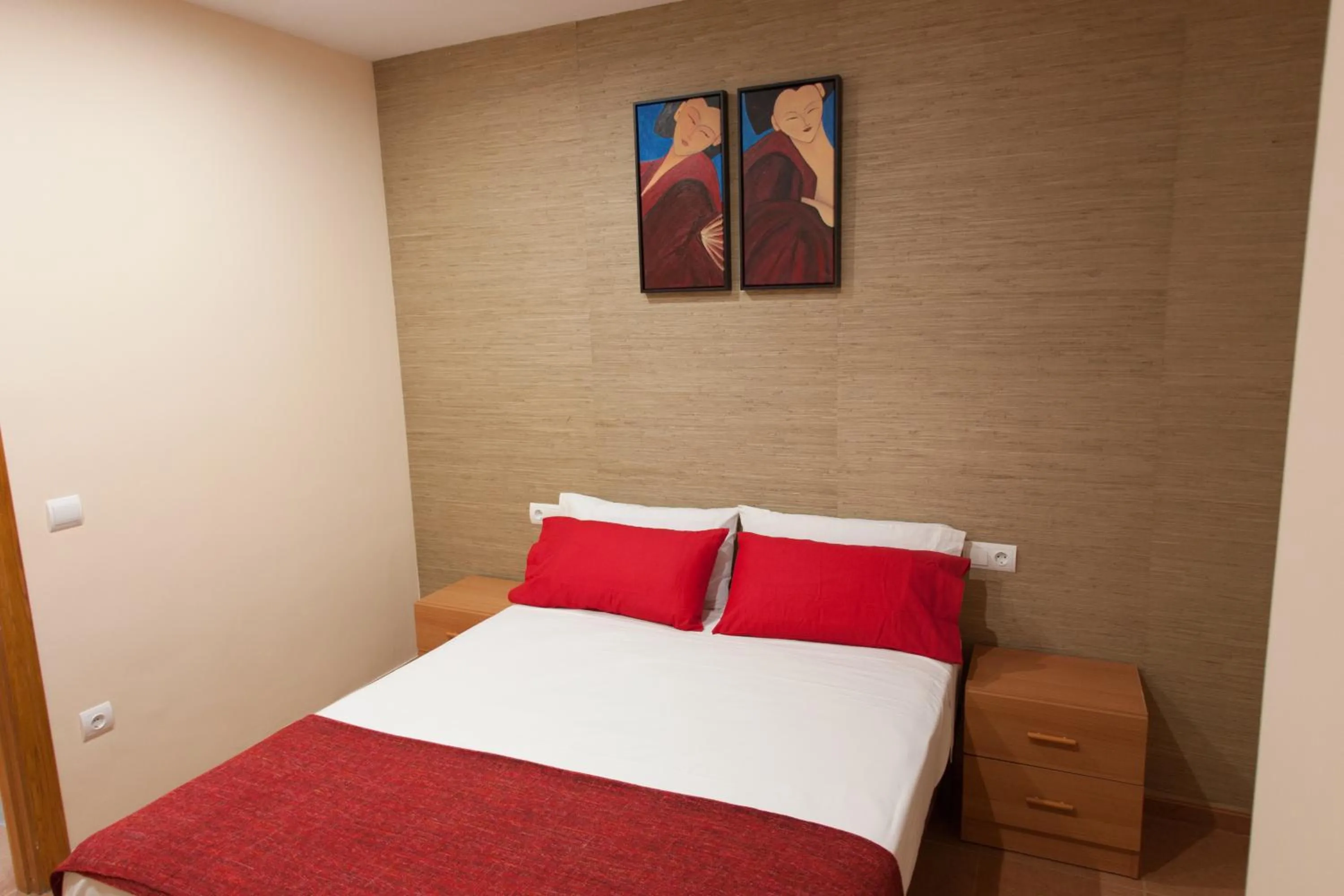 Photo of the whole room, Bed in Apartamentos Río Guadalaviar