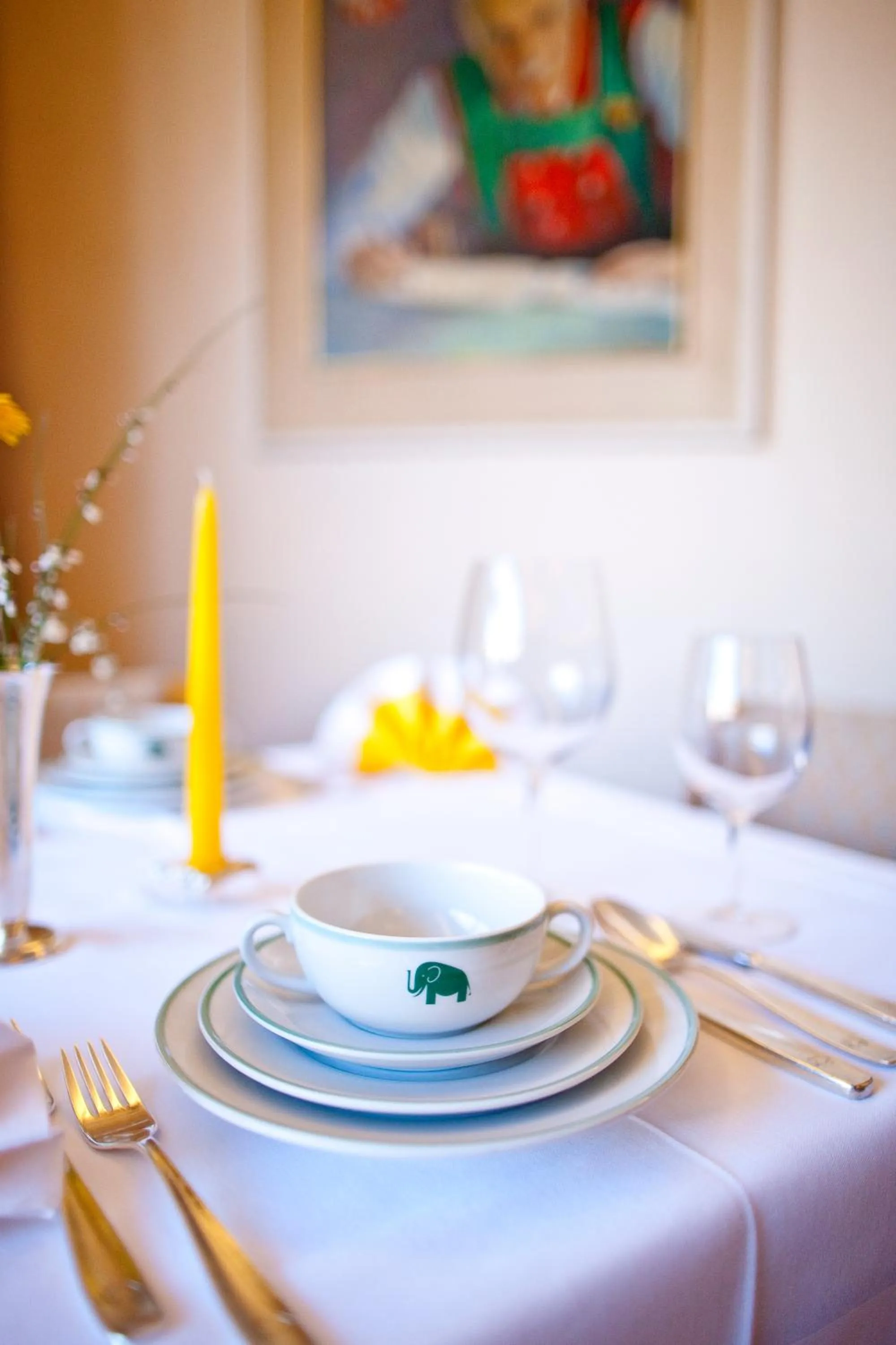 Restaurant/places to eat in Hotel Elefant