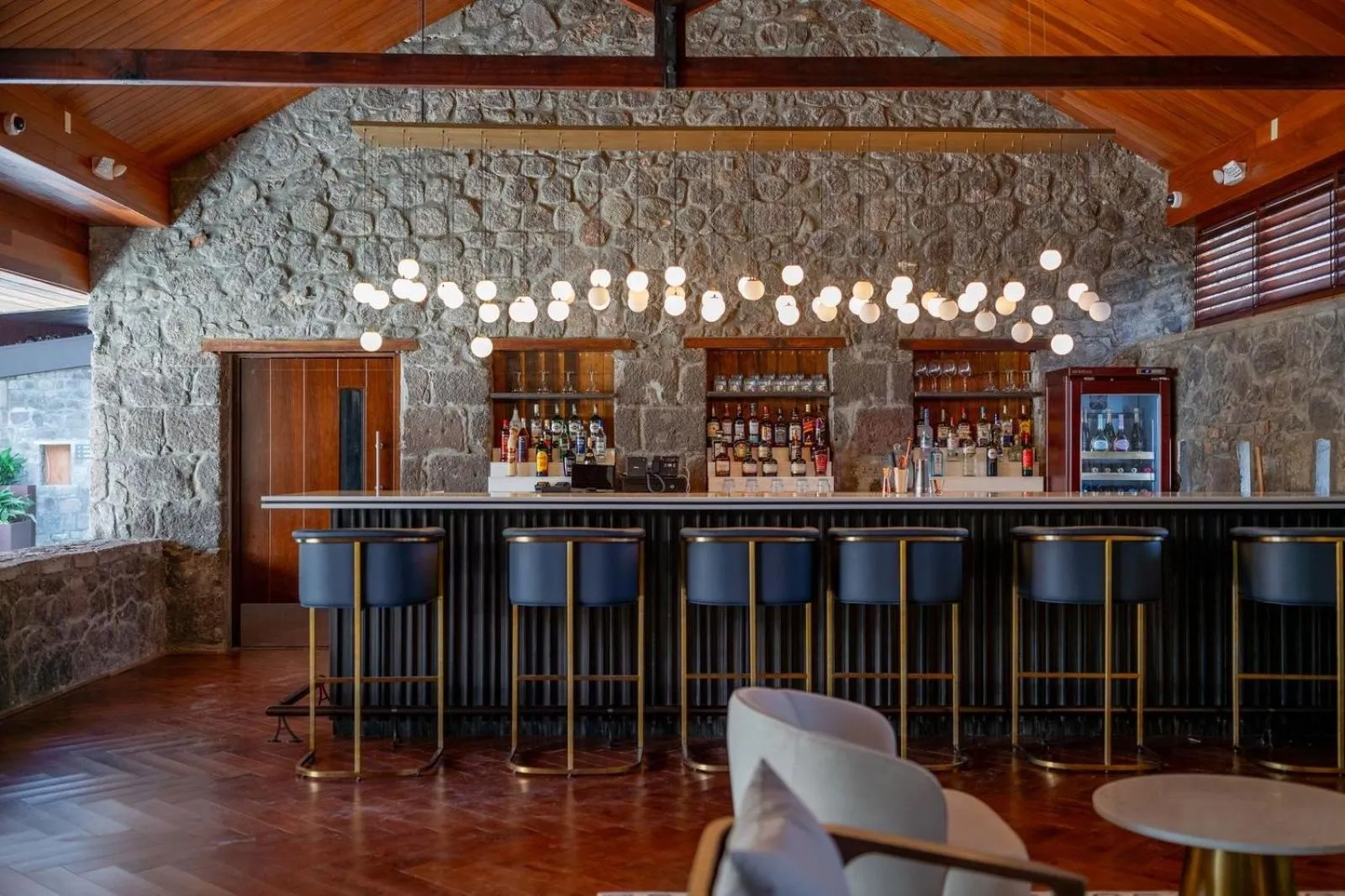 Lounge or bar in Fort Young Hotel