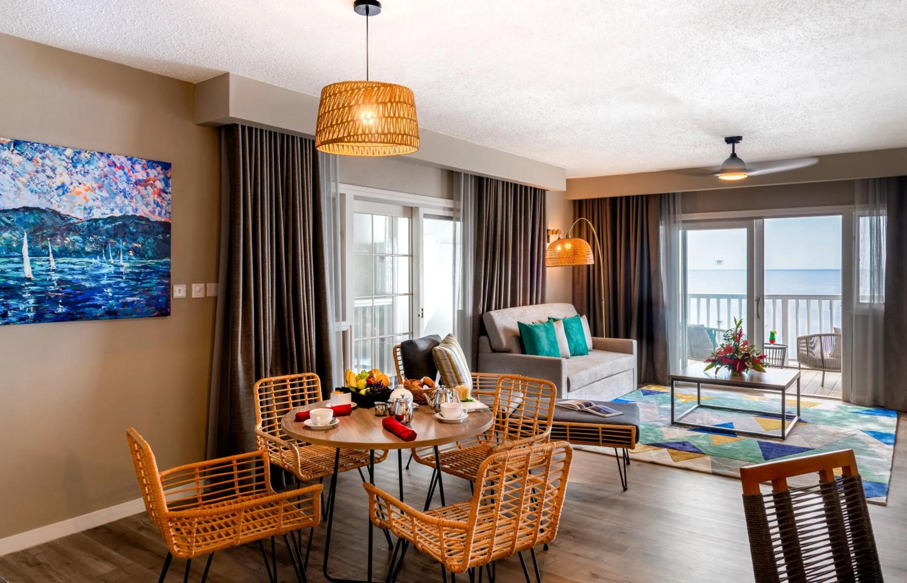 Living room in Fort Young Hotel