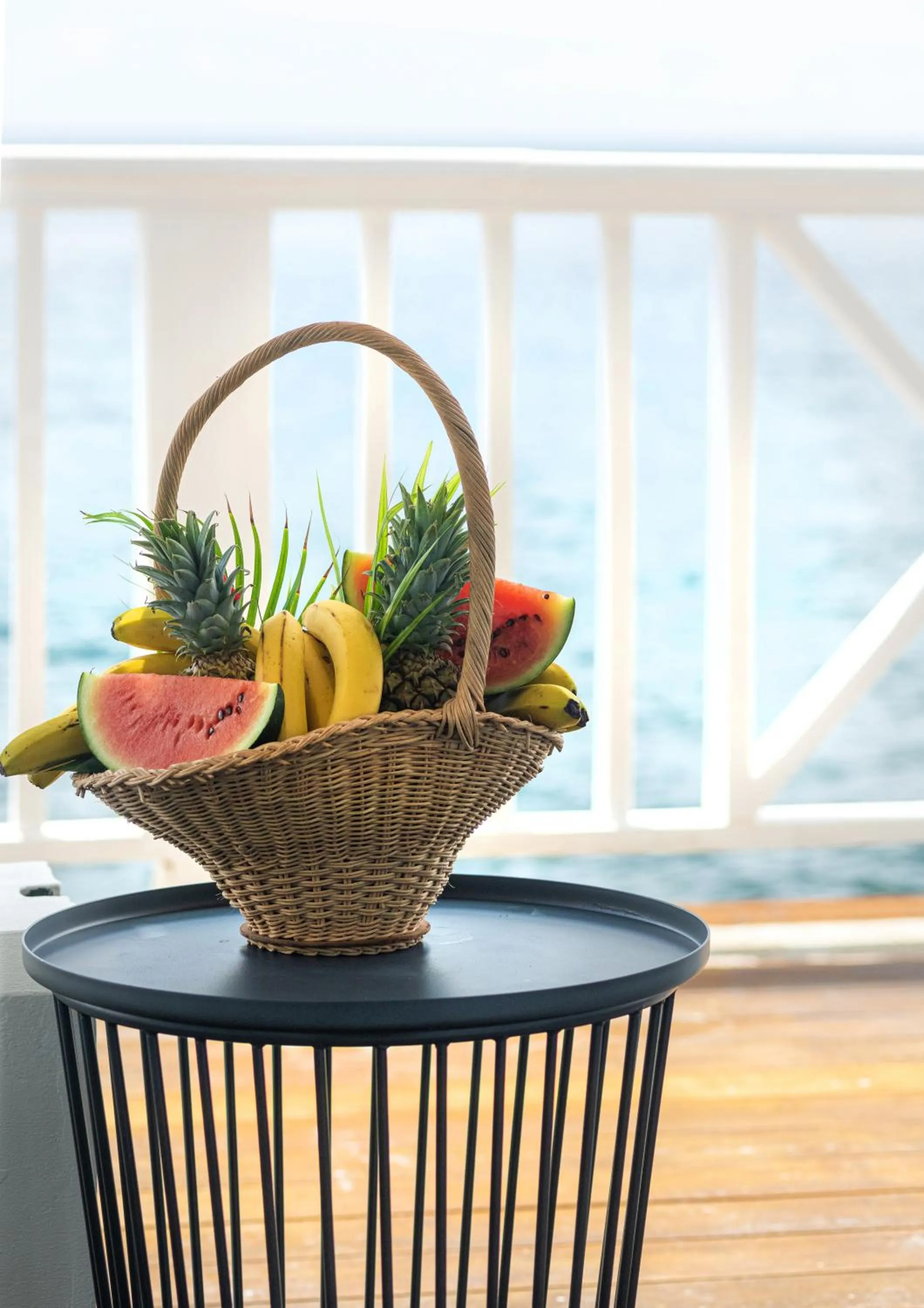 Food in Fort Young Hotel