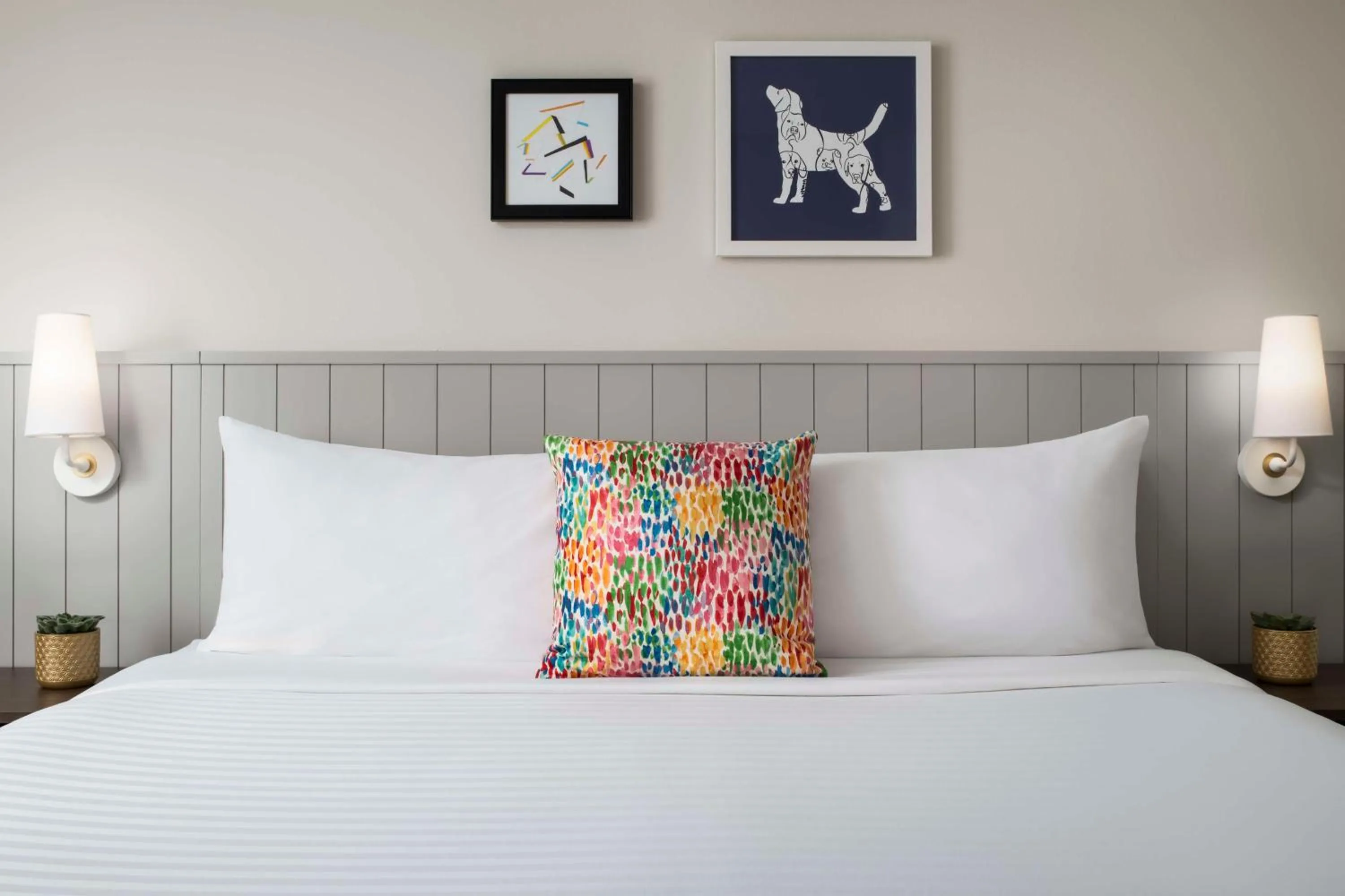 Photo of the whole room, Bed in Sonesta ES Suites Toronto Markham