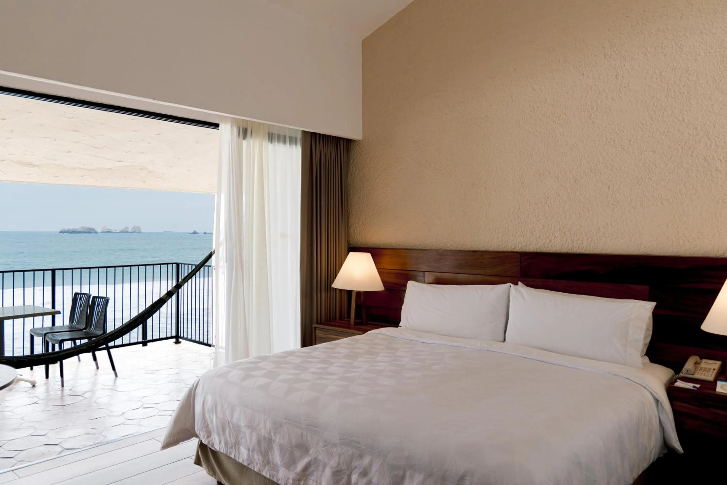 Photo of the whole room, Bed in Holiday Inn Resort Ixtapa All-Inclusive by IHG