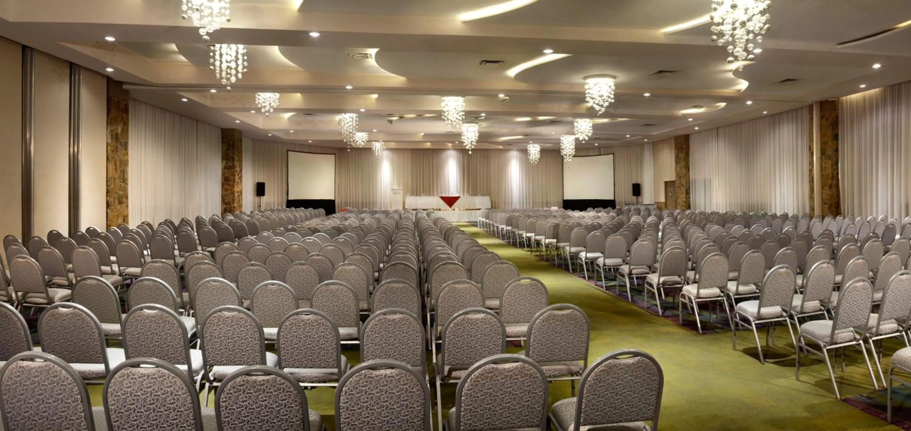 Banquet/Function facilities in HS HOTSSON Hotel Acapulco