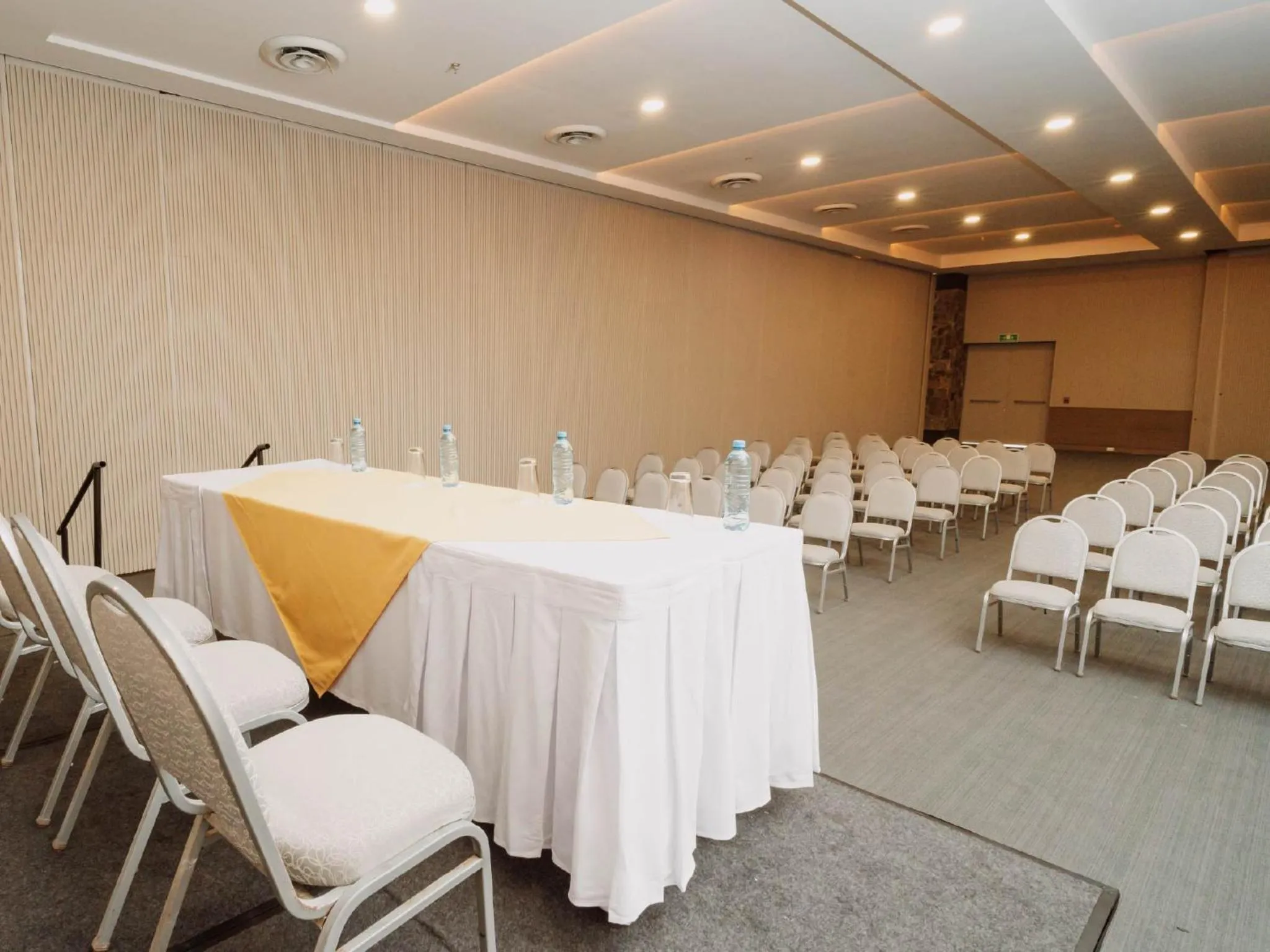 Living room in HS HOTSSON Hotel Acapulco