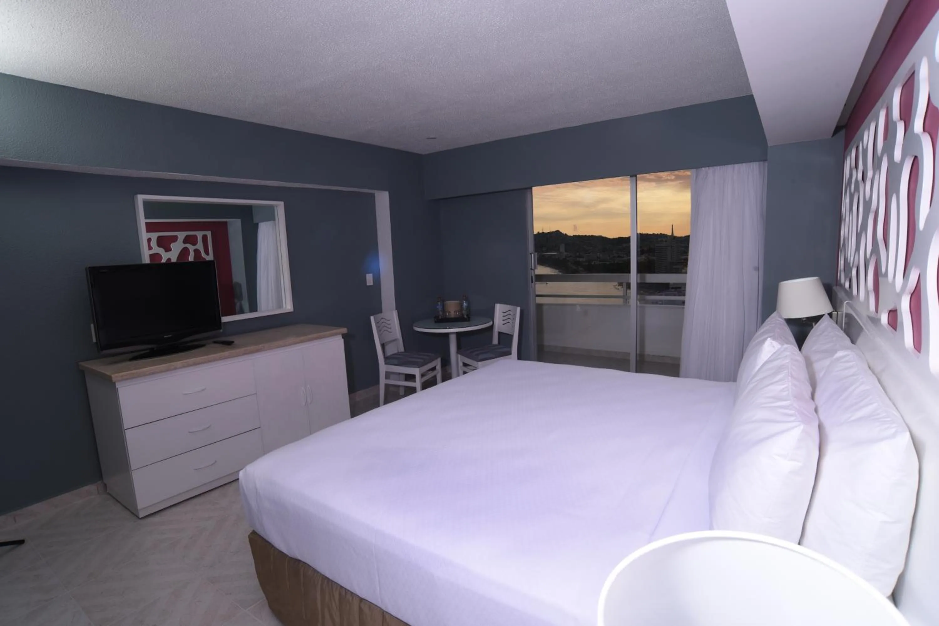 Sea view, Bed in HS HOTSSON Hotel Acapulco