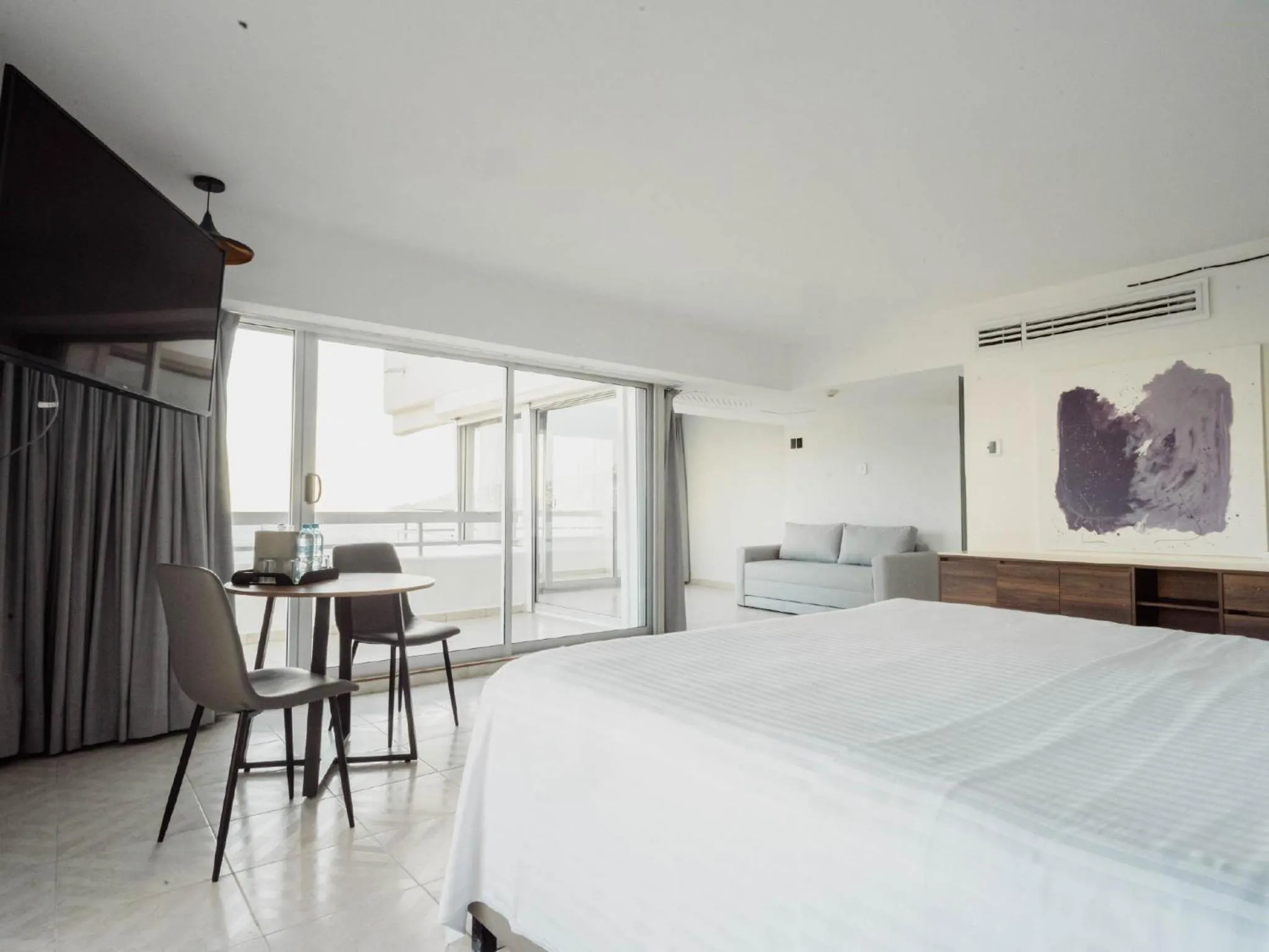 Bed in HS HOTSSON Hotel Acapulco