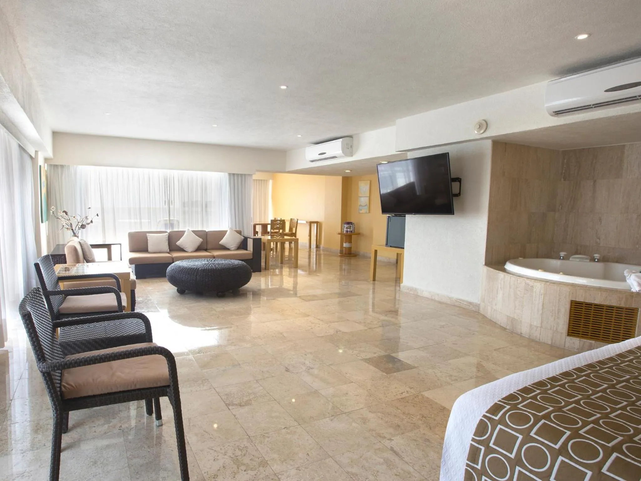 Living room in HS HOTSSON Hotel Acapulco