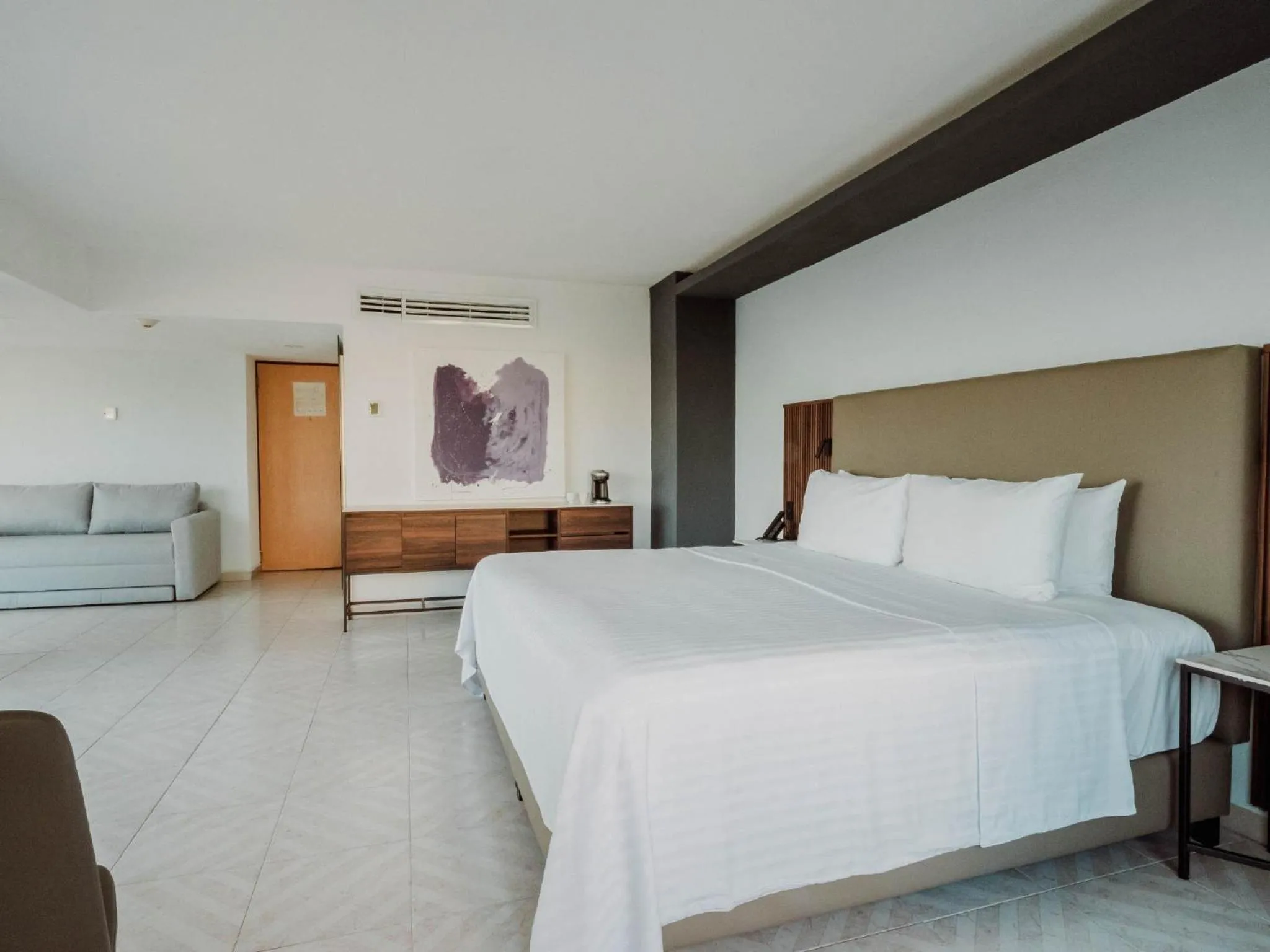 Communal lounge/ TV room, Bed in HS HOTSSON Hotel Acapulco