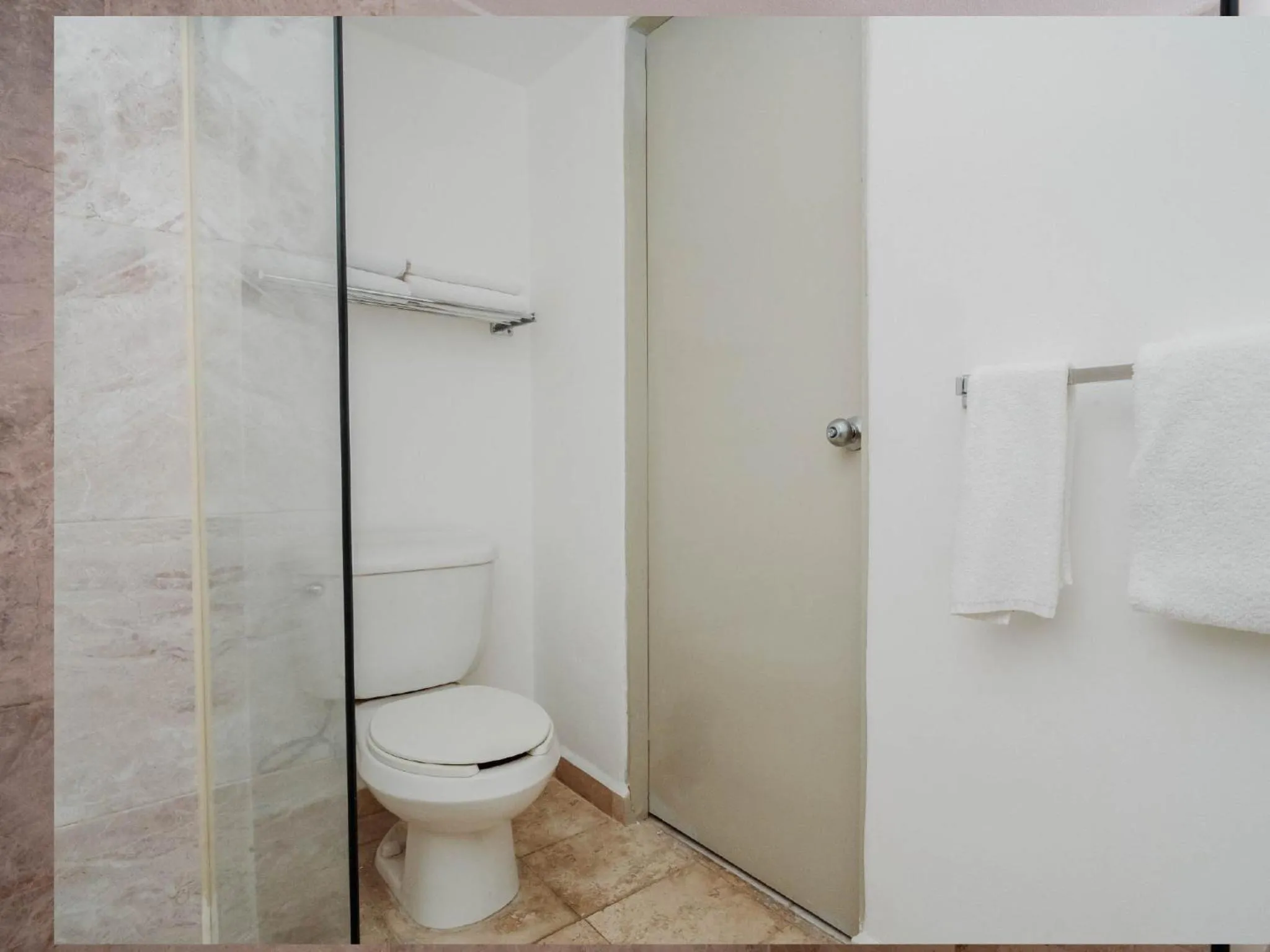 Bathroom in HS HOTSSON Hotel Acapulco