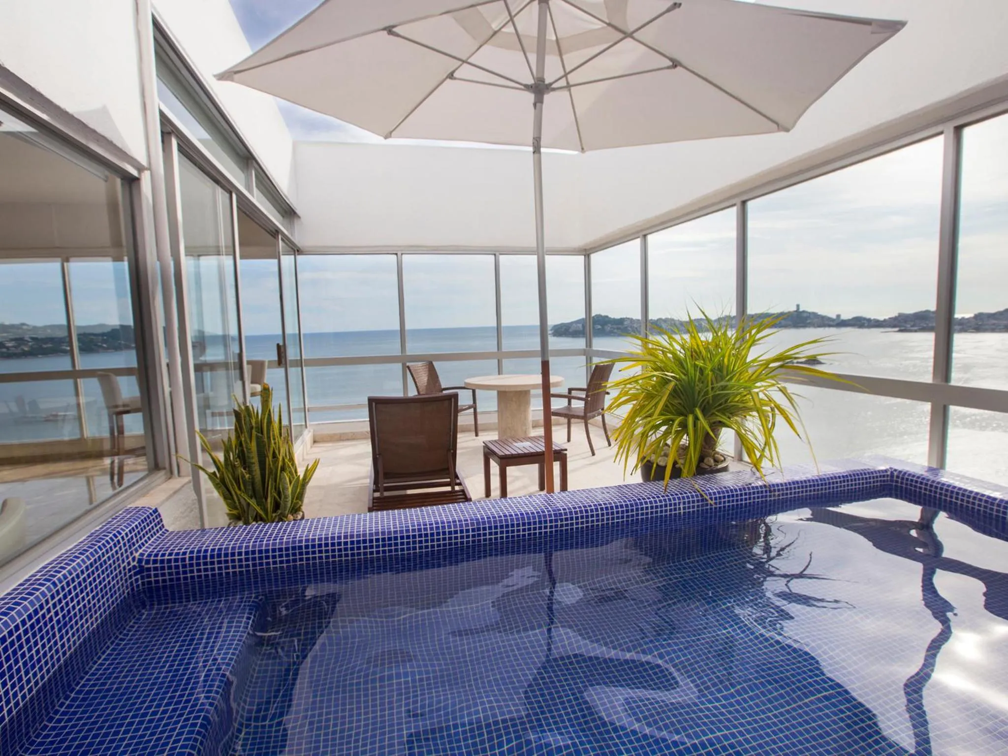 Balcony/Terrace in HS HOTSSON Hotel Acapulco