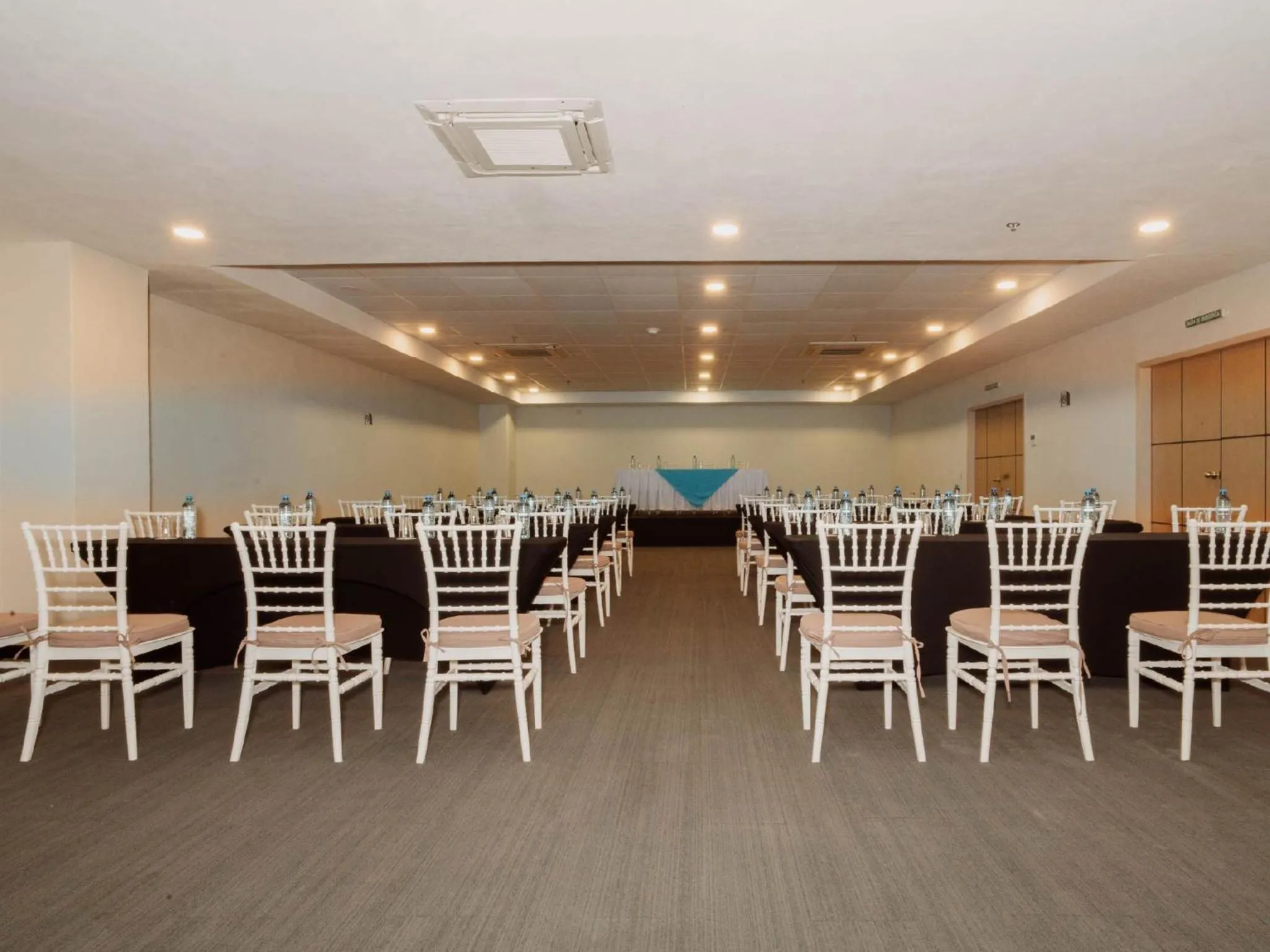 Restaurant/places to eat in HS HOTSSON Hotel Acapulco