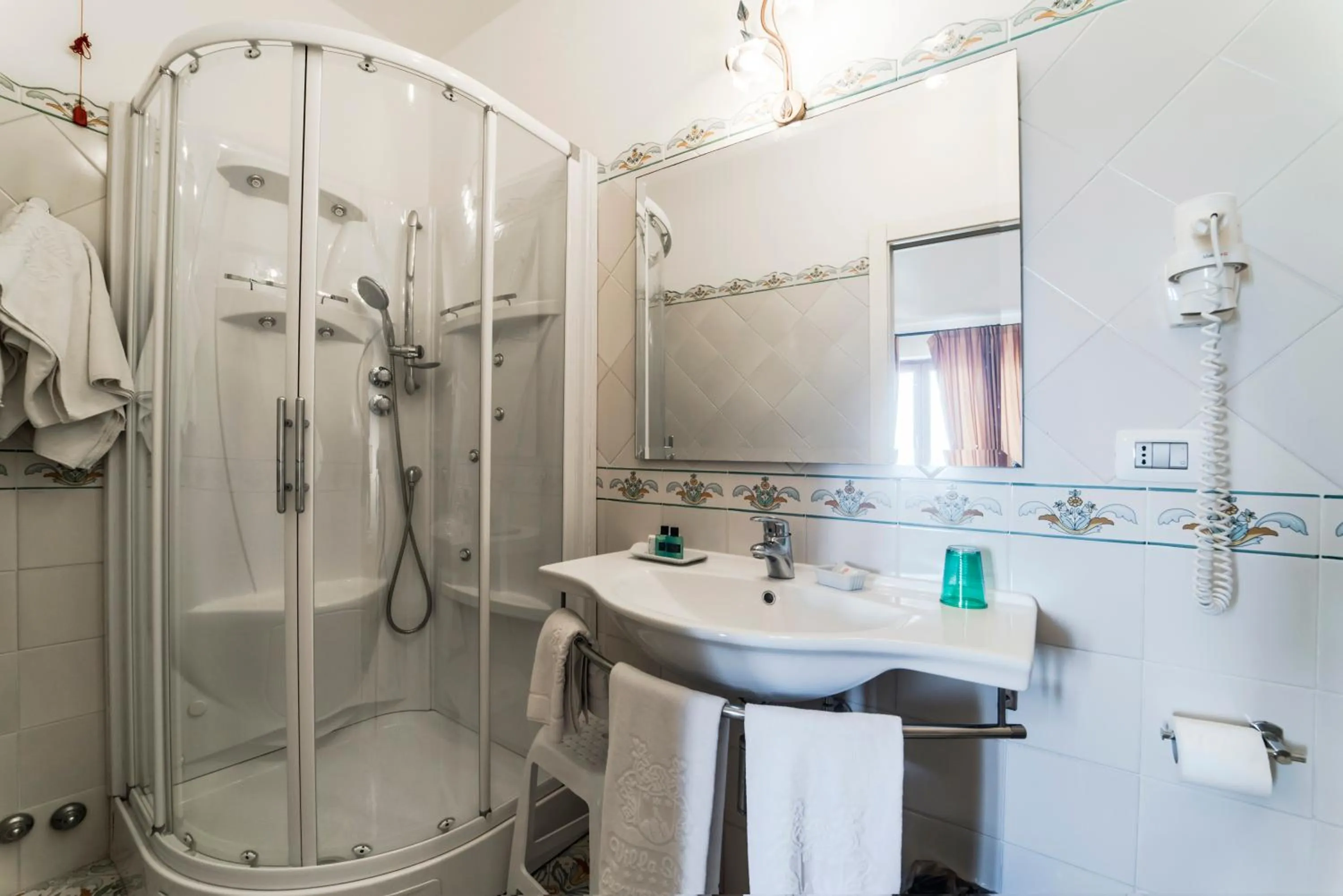 Bathroom in Hotel Villa Sirio