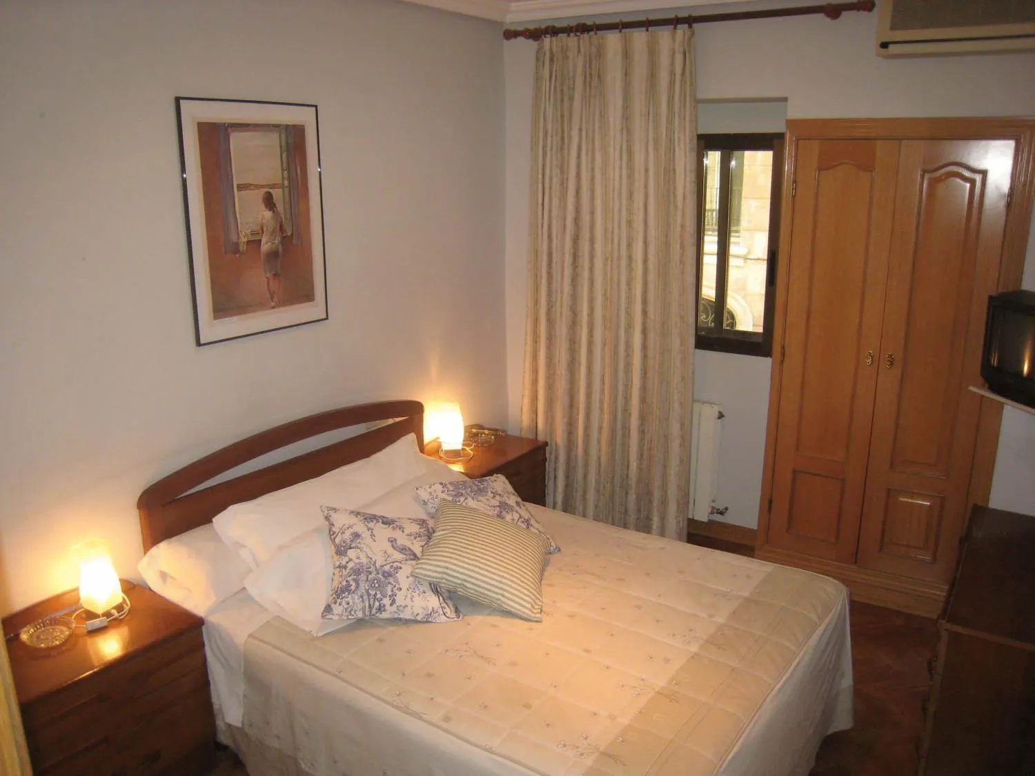 Photo of the whole room, Bed in Pensión San Isidro