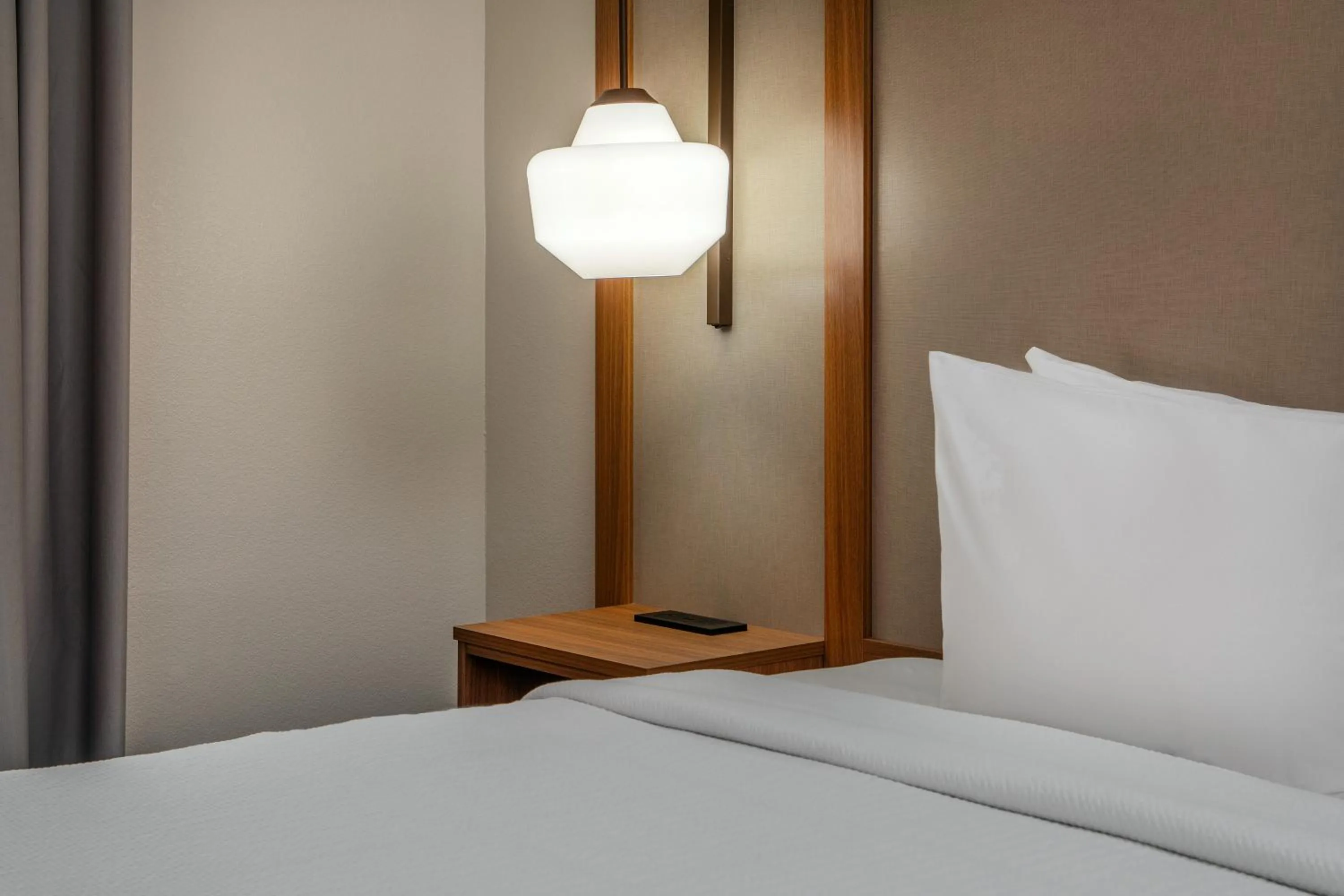 Bed in Fairfield Inn & Suites by Marriott Brunswick Freeport