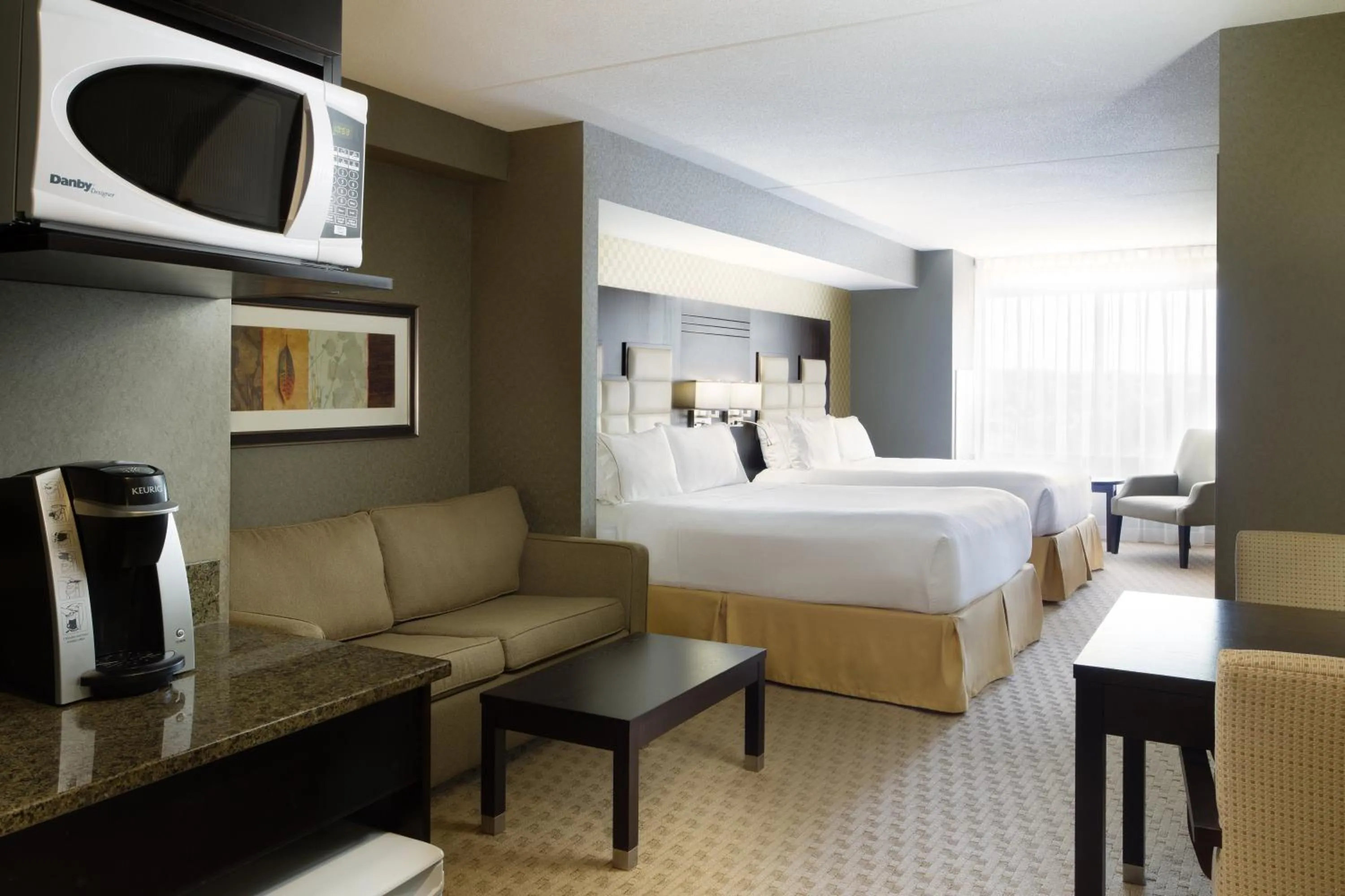 Photo of the whole room, Bed in Holiday Inn Express & Suites Ottawa West - Nepean by IHG