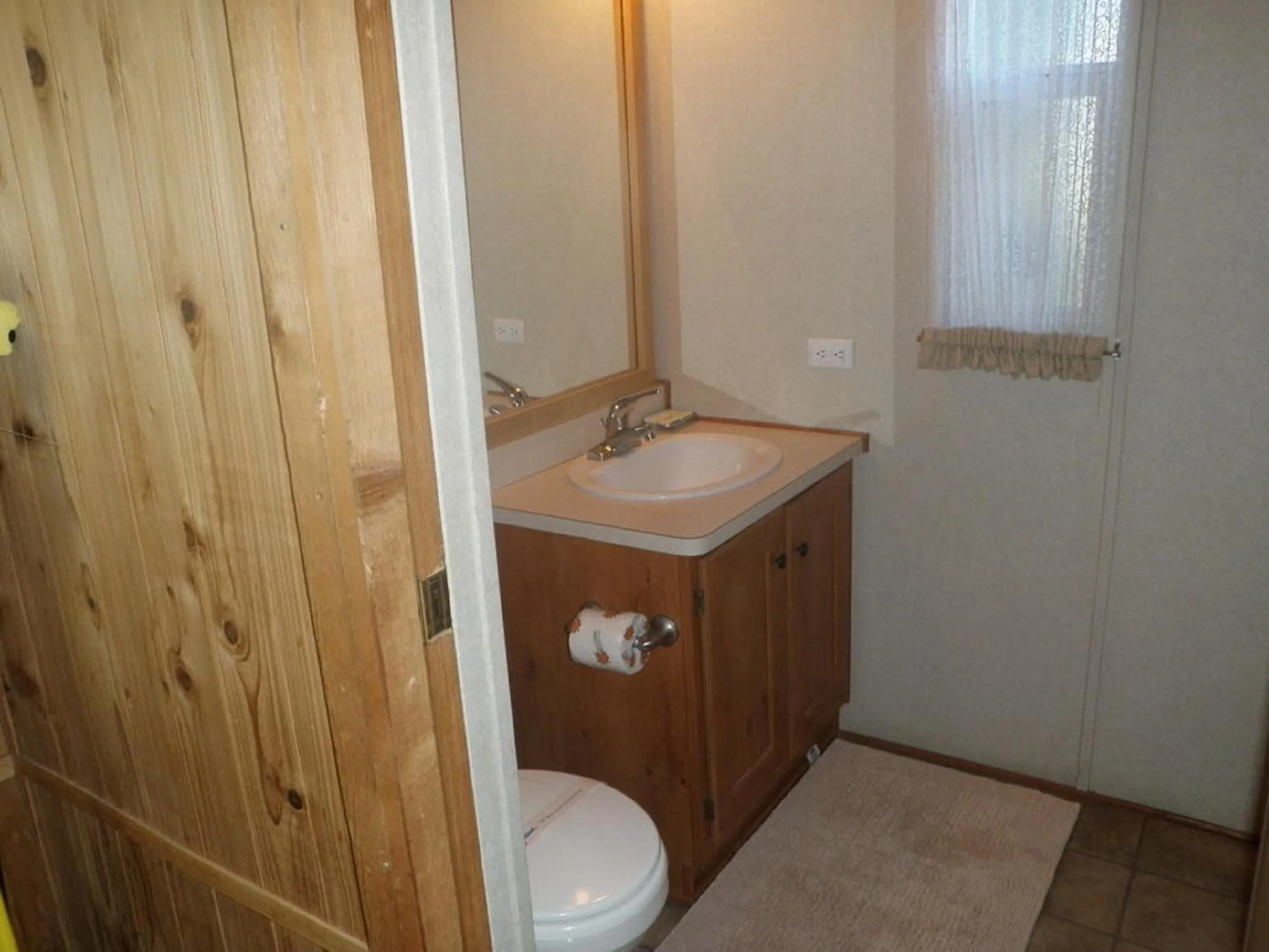 Bathroom in Seaside Camping Resort Studio Cabin 3
