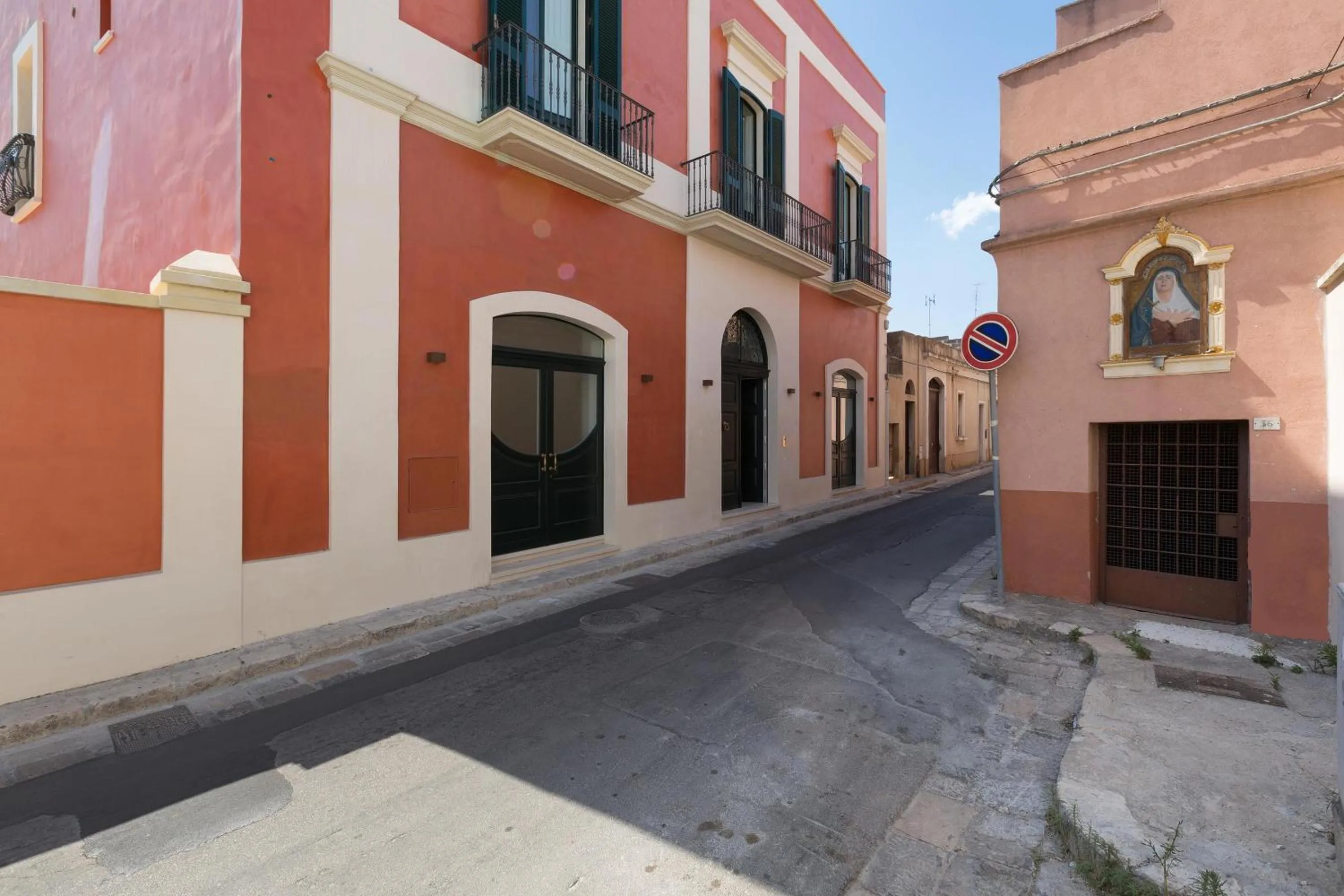 Facade/entrance in Palazzo Fasti