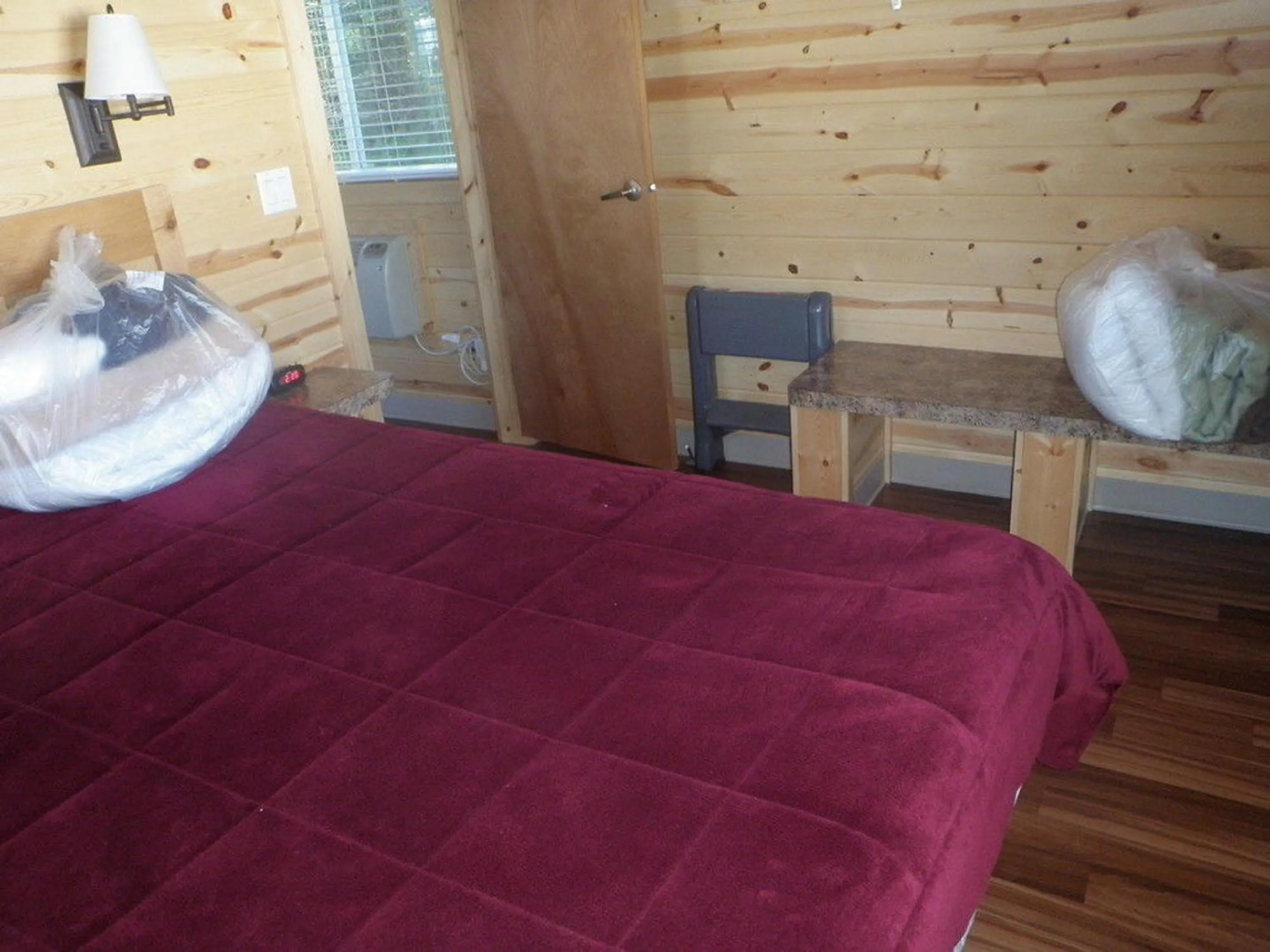 Bed in Seaside Camping Resort Cottage 9