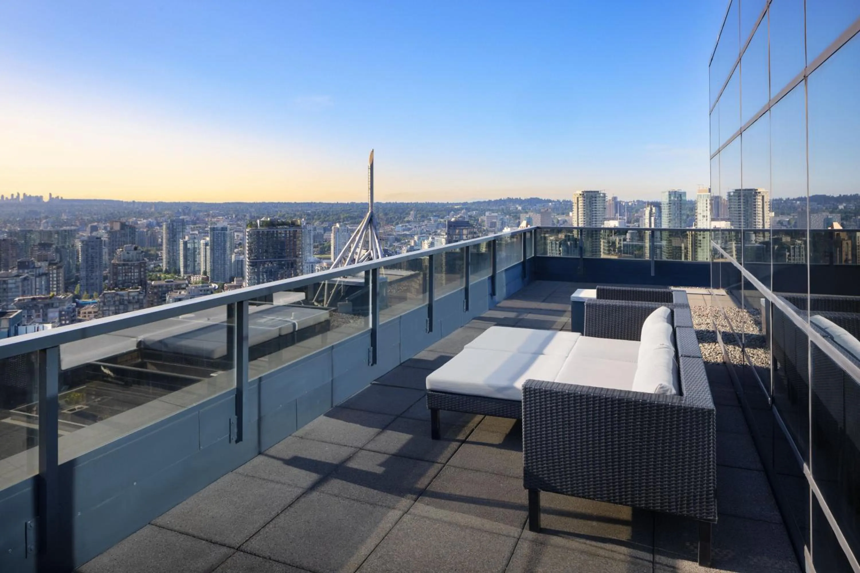 Photo of the whole room in Sheraton Vancouver Wall Centre