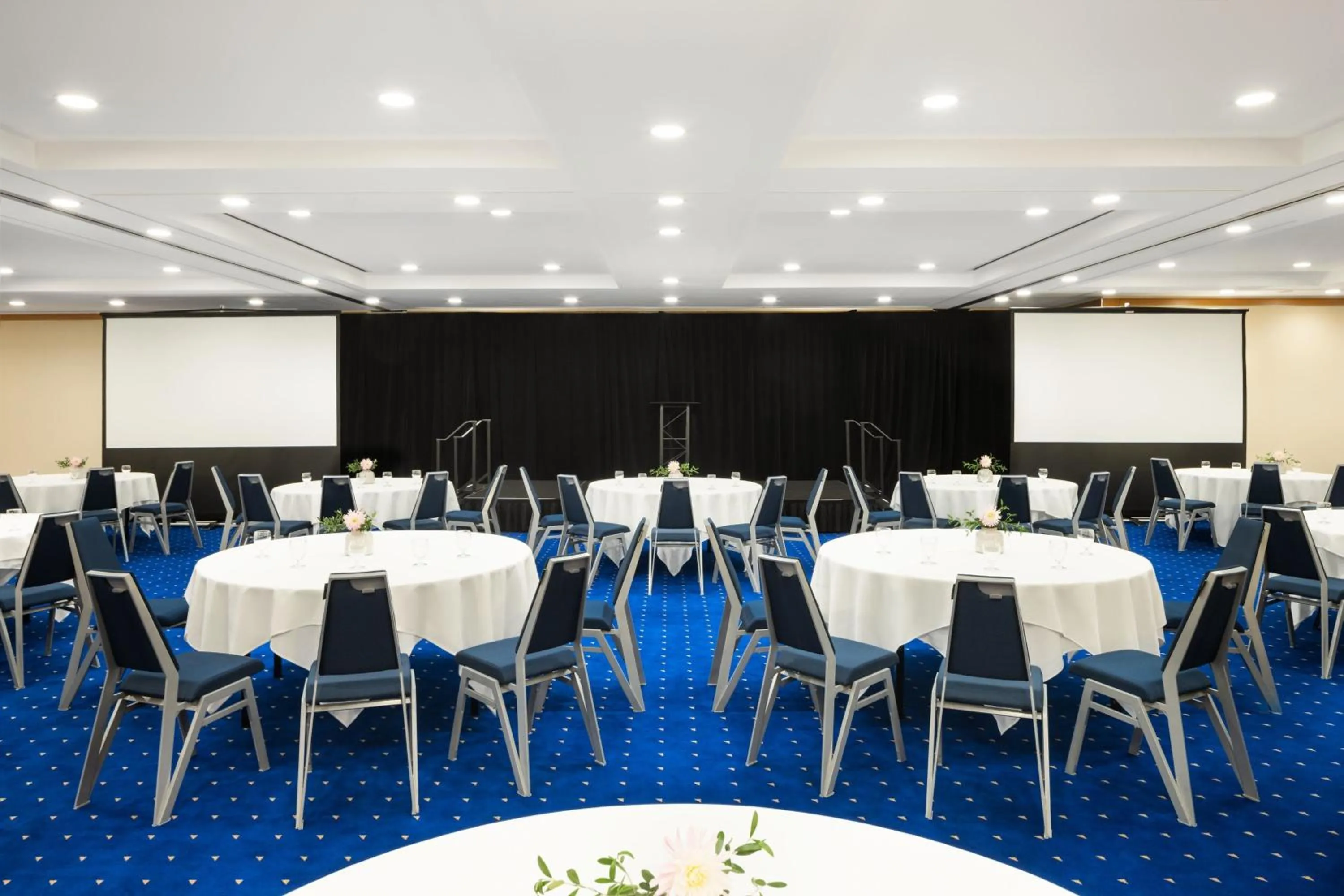 Meeting/conference room in Sheraton Vancouver Wall Centre