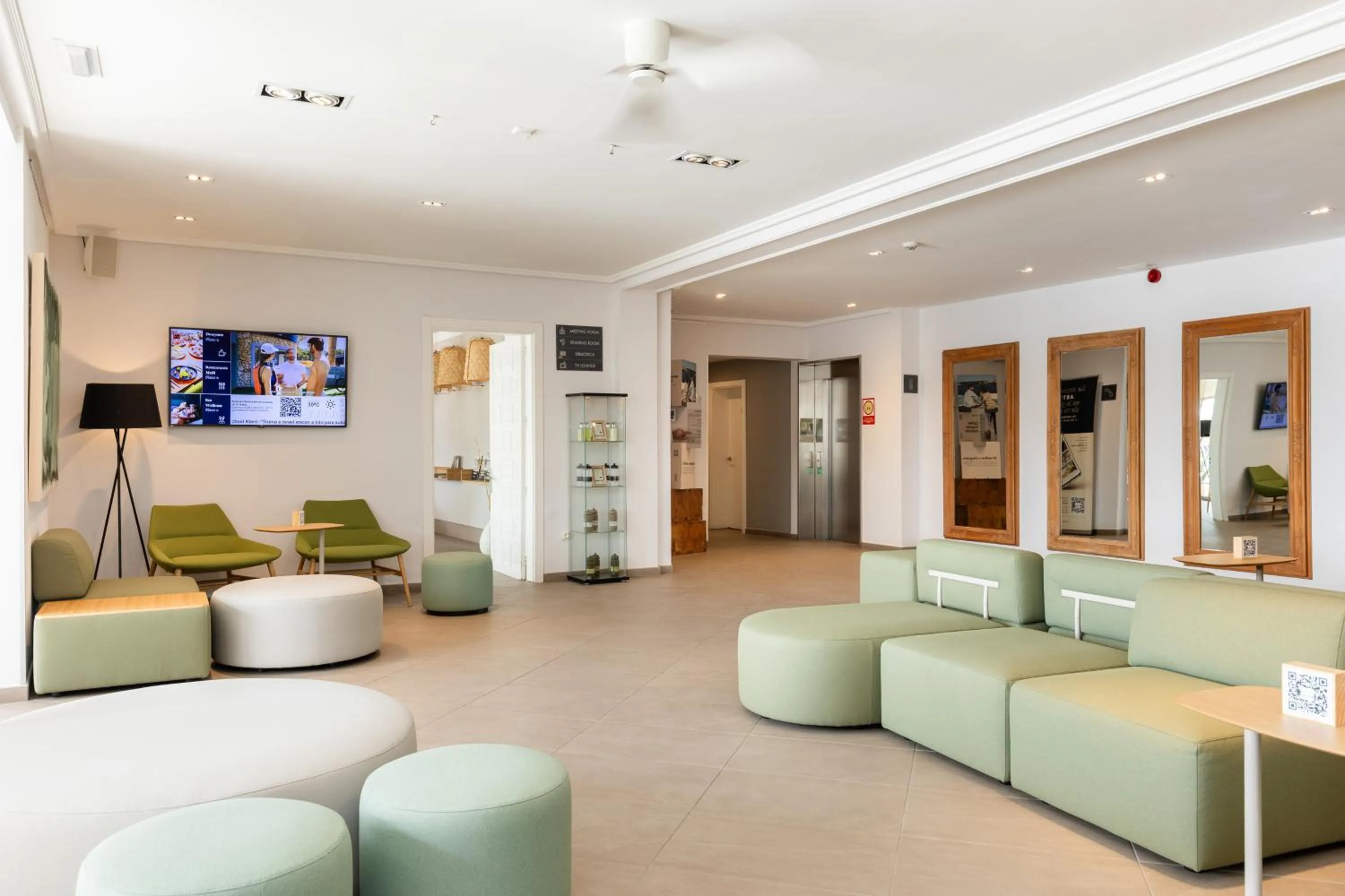 Lobby or reception in ARTIEM Carlos - Adults Only