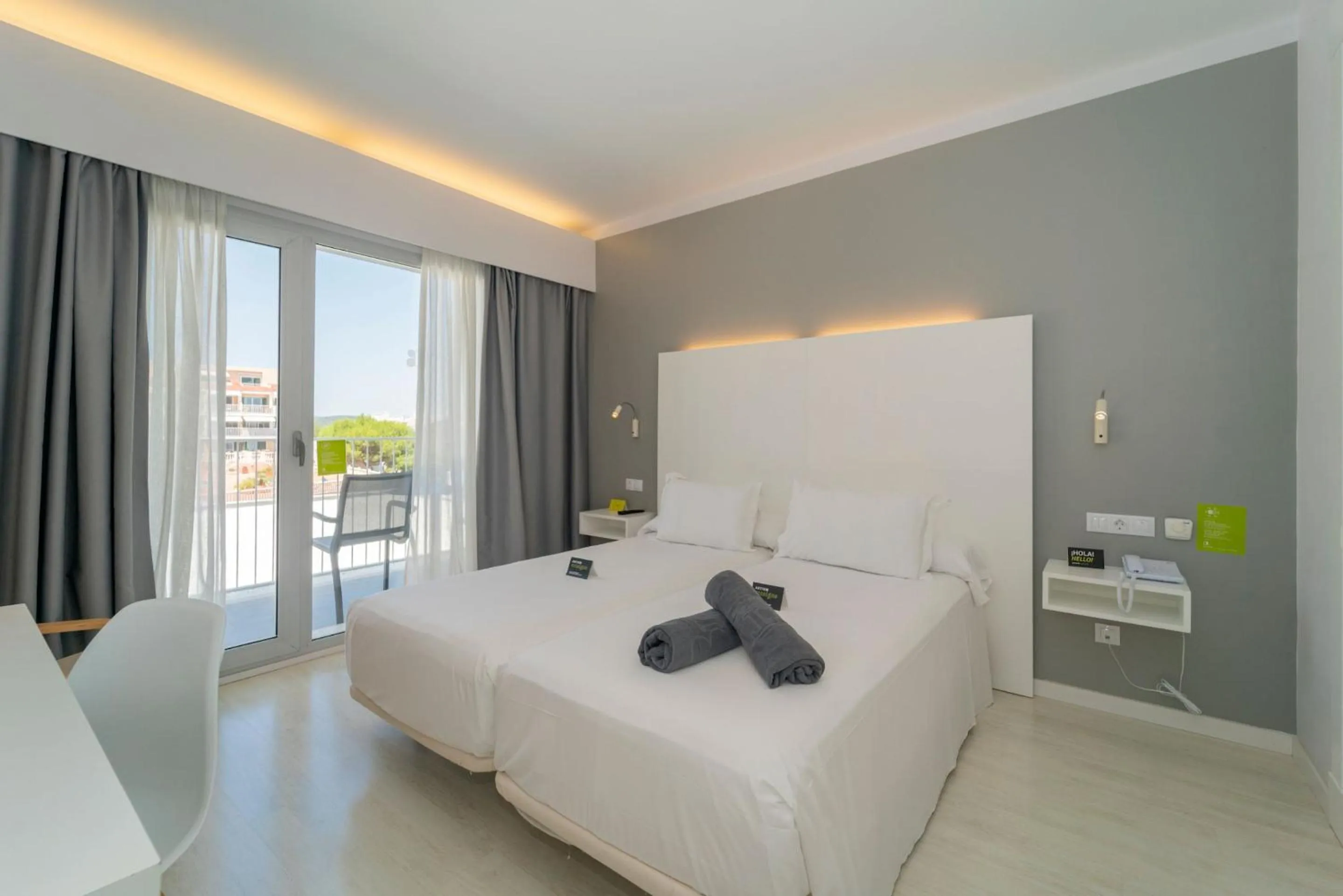 Bedroom, Bed in ARTIEM Carlos - Adults Only