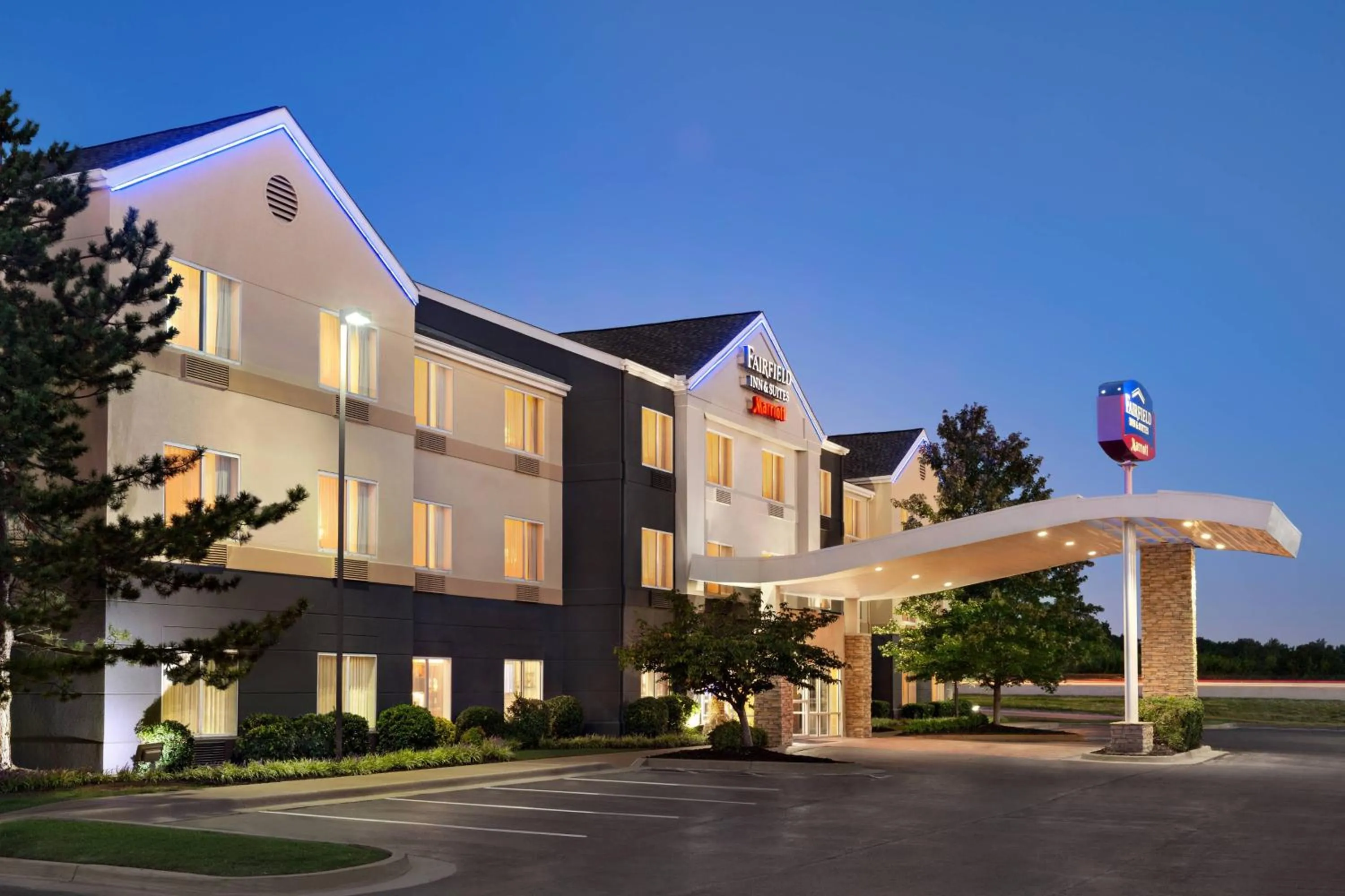 Property building in Fairfield Inn & Suites by Marriott Tulsa Central