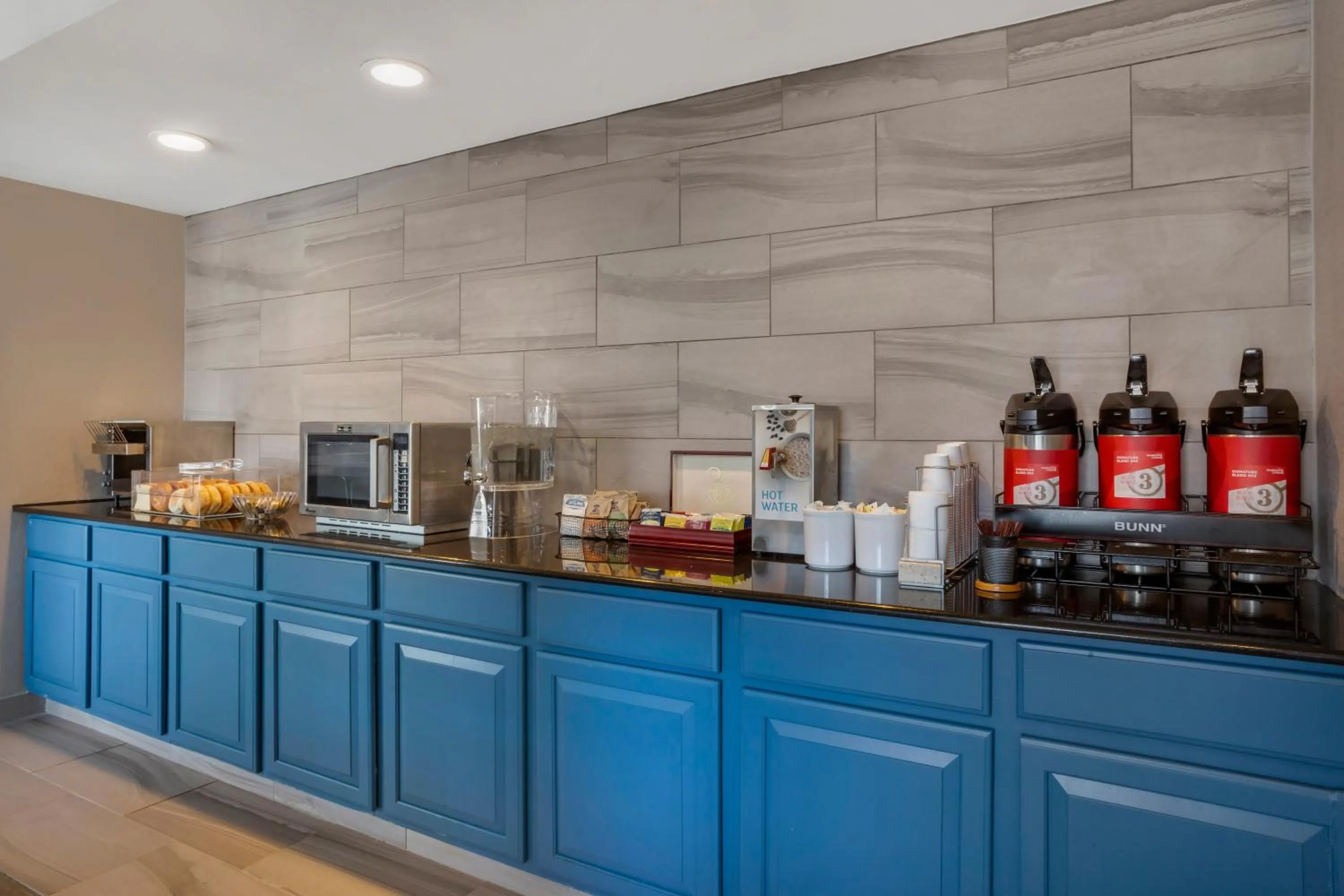 Communal lounge/ TV room in The Capitol Hotel