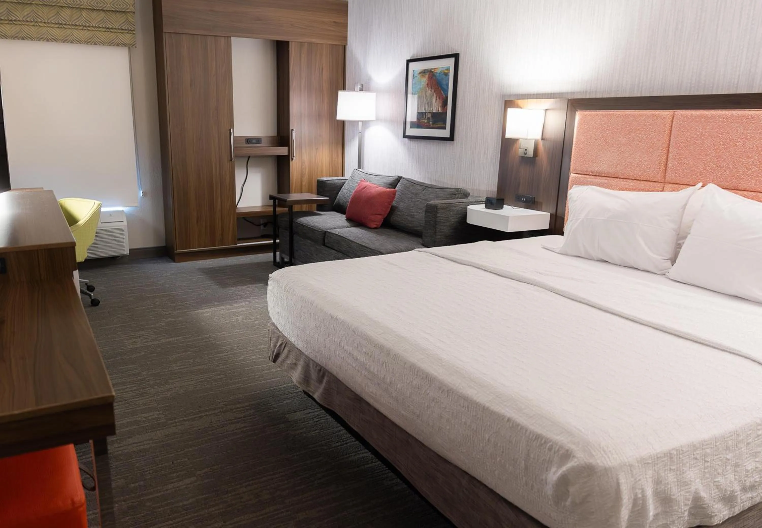 Bed in Hampton Inn Williamsport