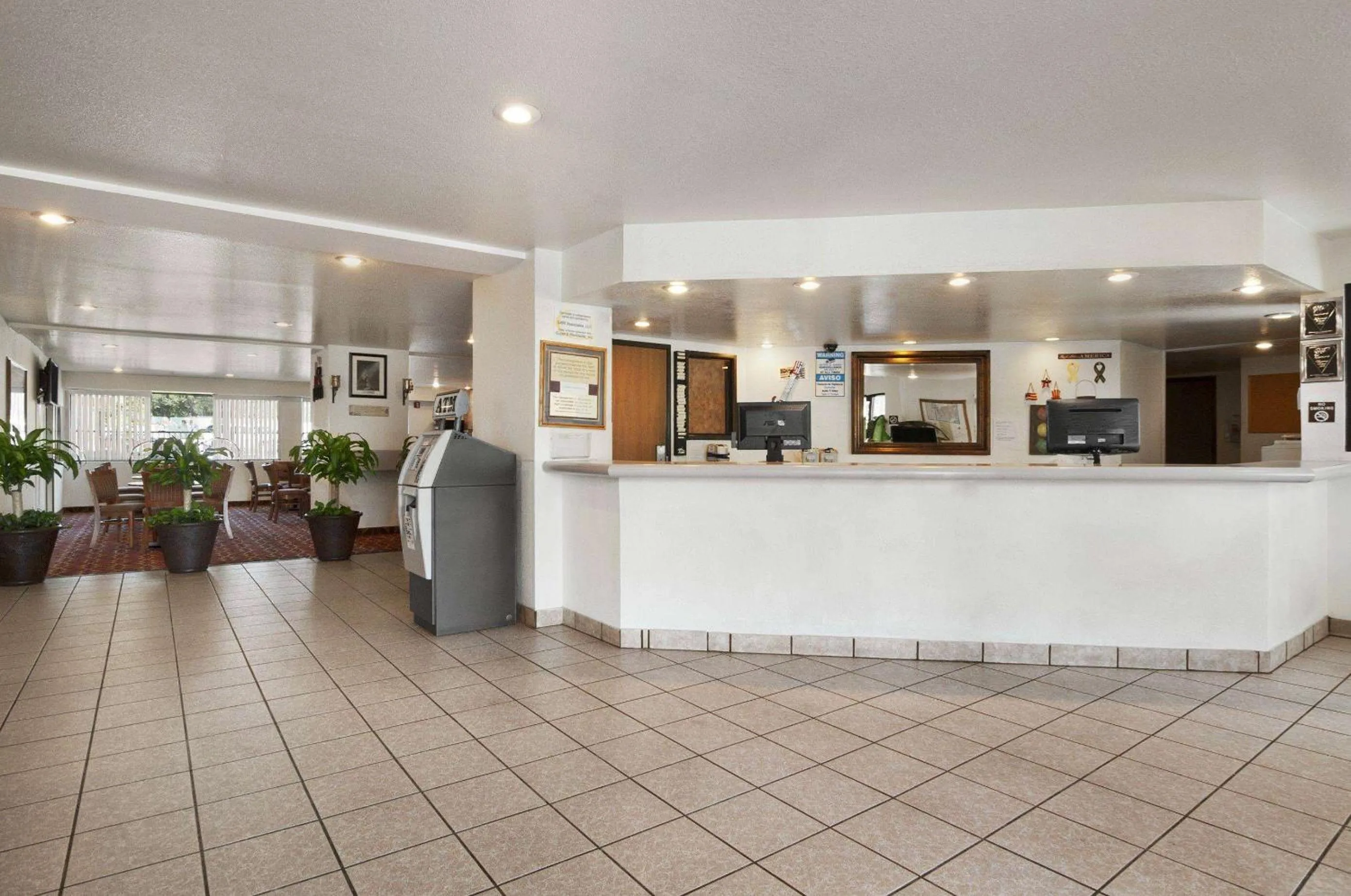 Lobby or reception in Super 8 by Wyndham Austin North/University Area