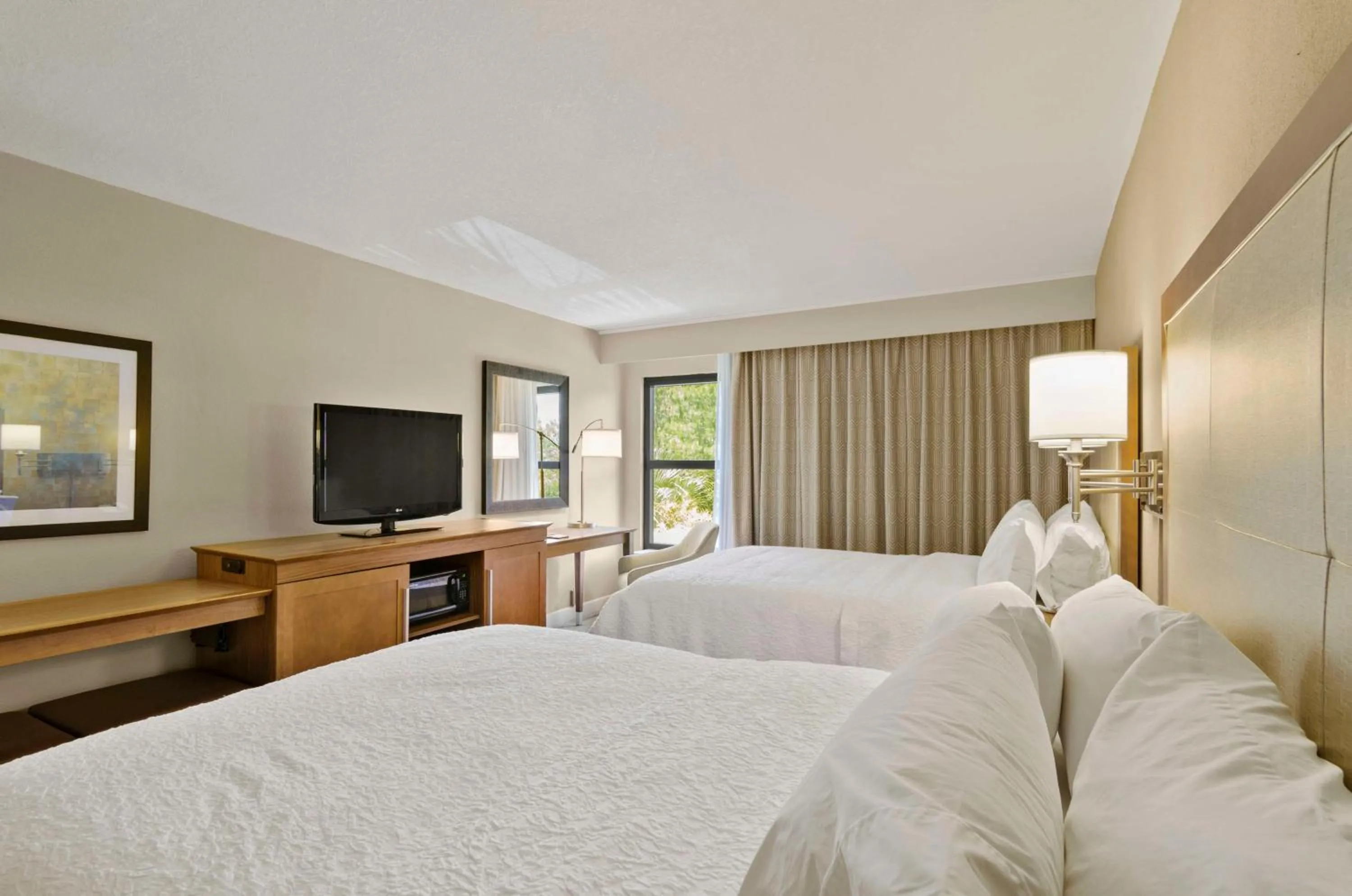 Bed in Hampton Inn Mount Dora