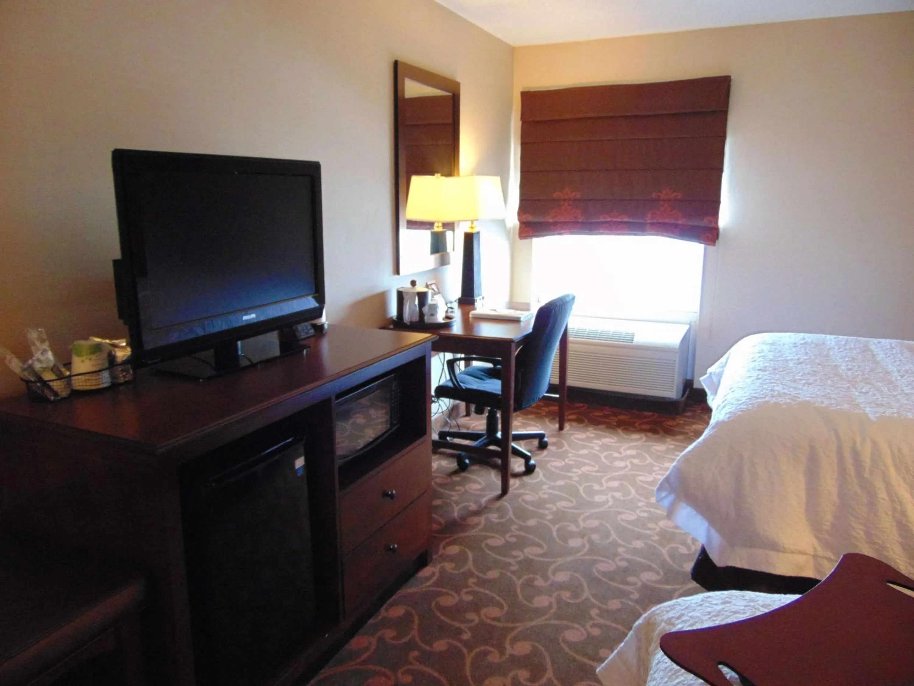 Bedroom, Bed in Hampton Inn & Suites Cleveland-Southeast-Streetsboro