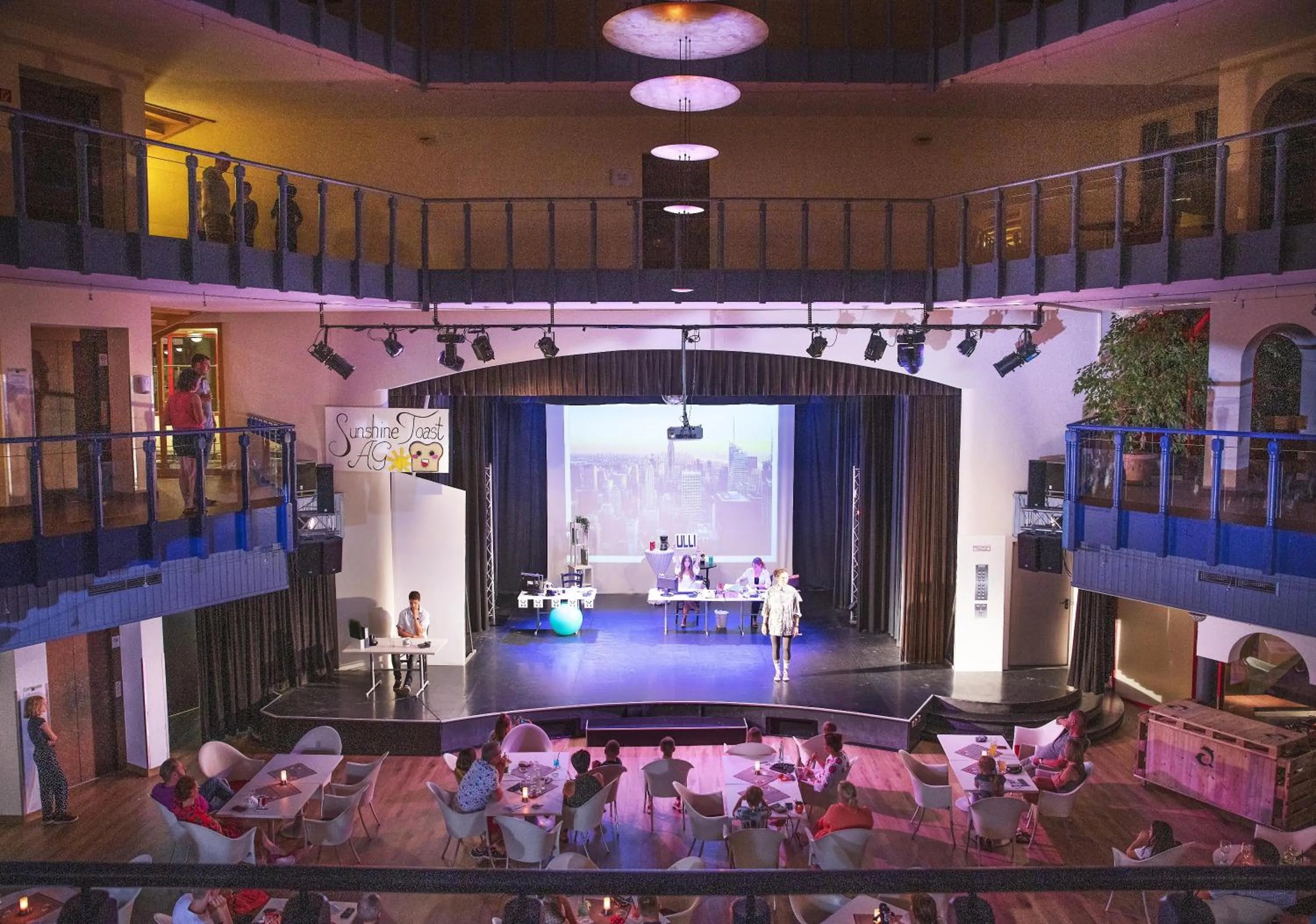 Lounge or bar in Aldiana Club Hochkönig