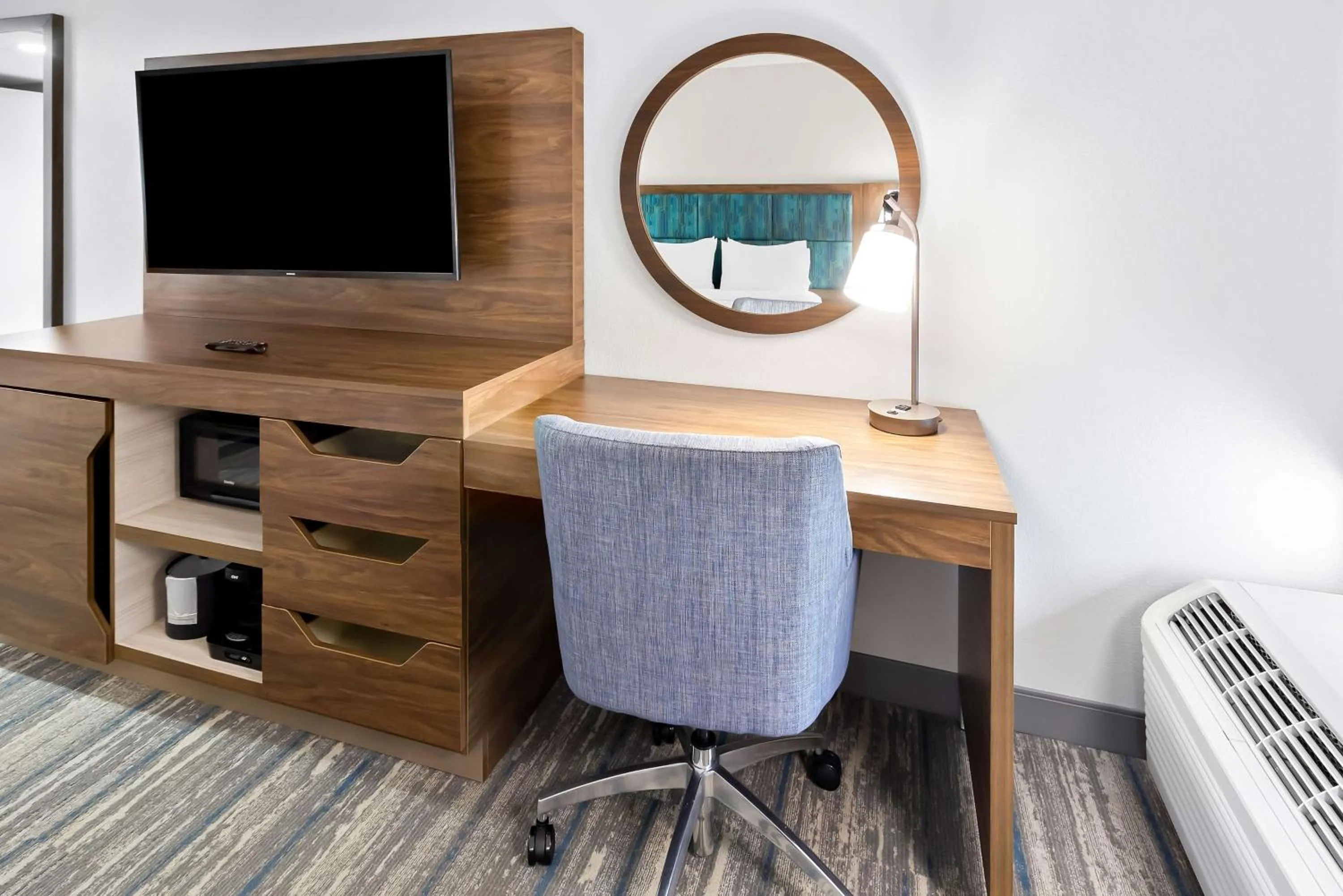 Bedroom in Hampton Inn Washington