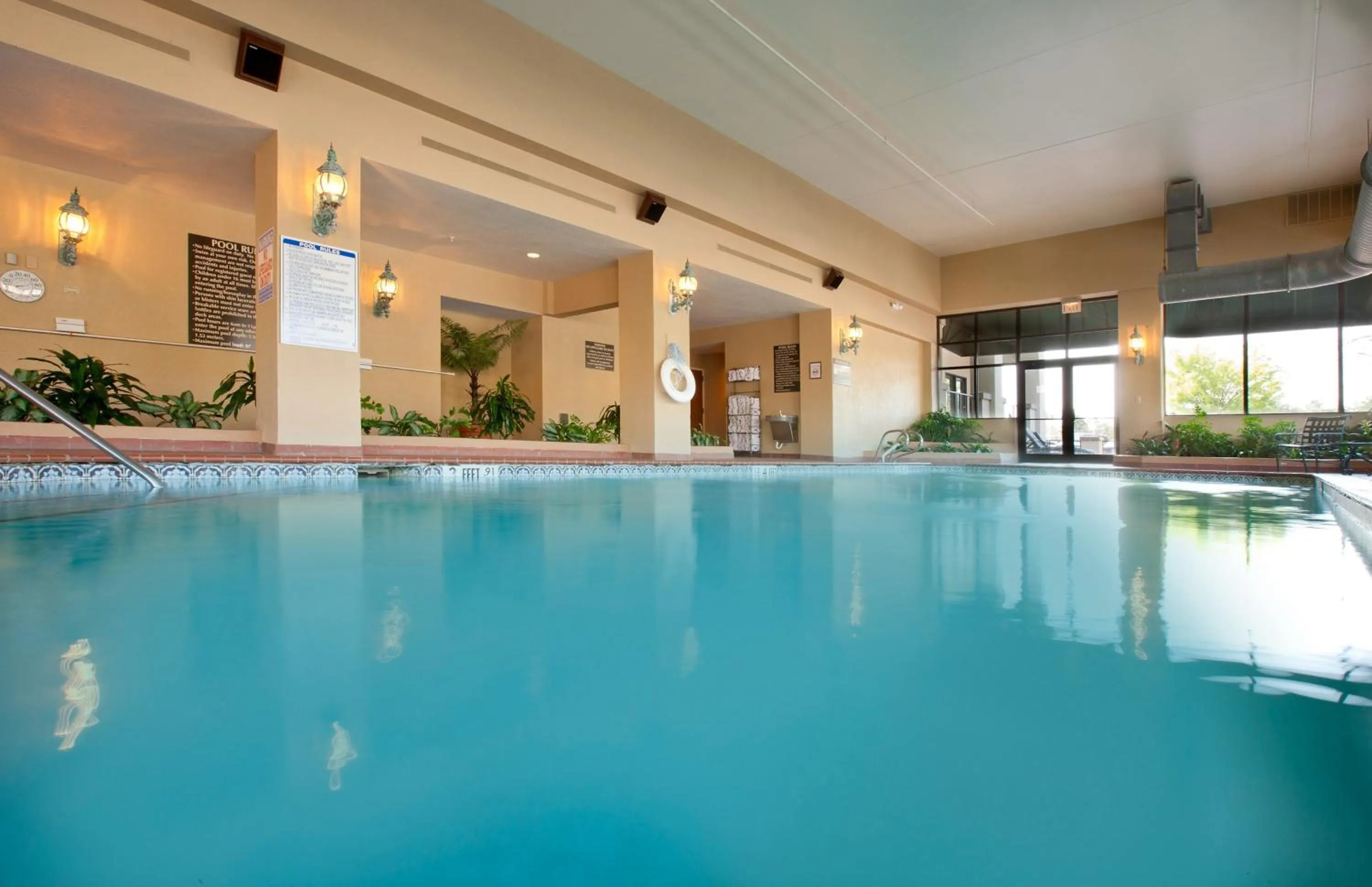 Swimming pool in Embassy Suites Northwest Arkansas - Hotel, Spa & Convention Center