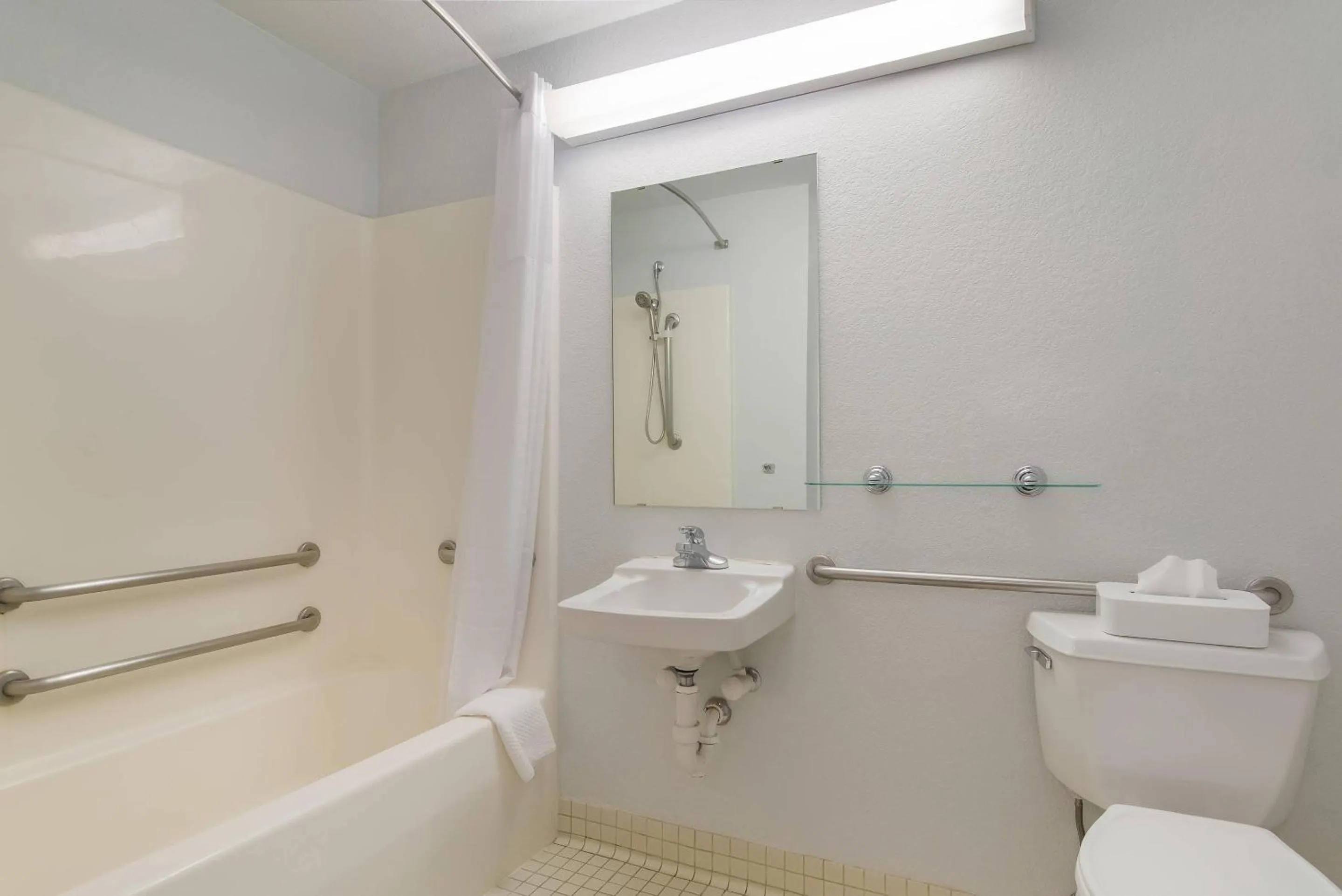 Bedroom in MainStay Suites Raleigh - Cary