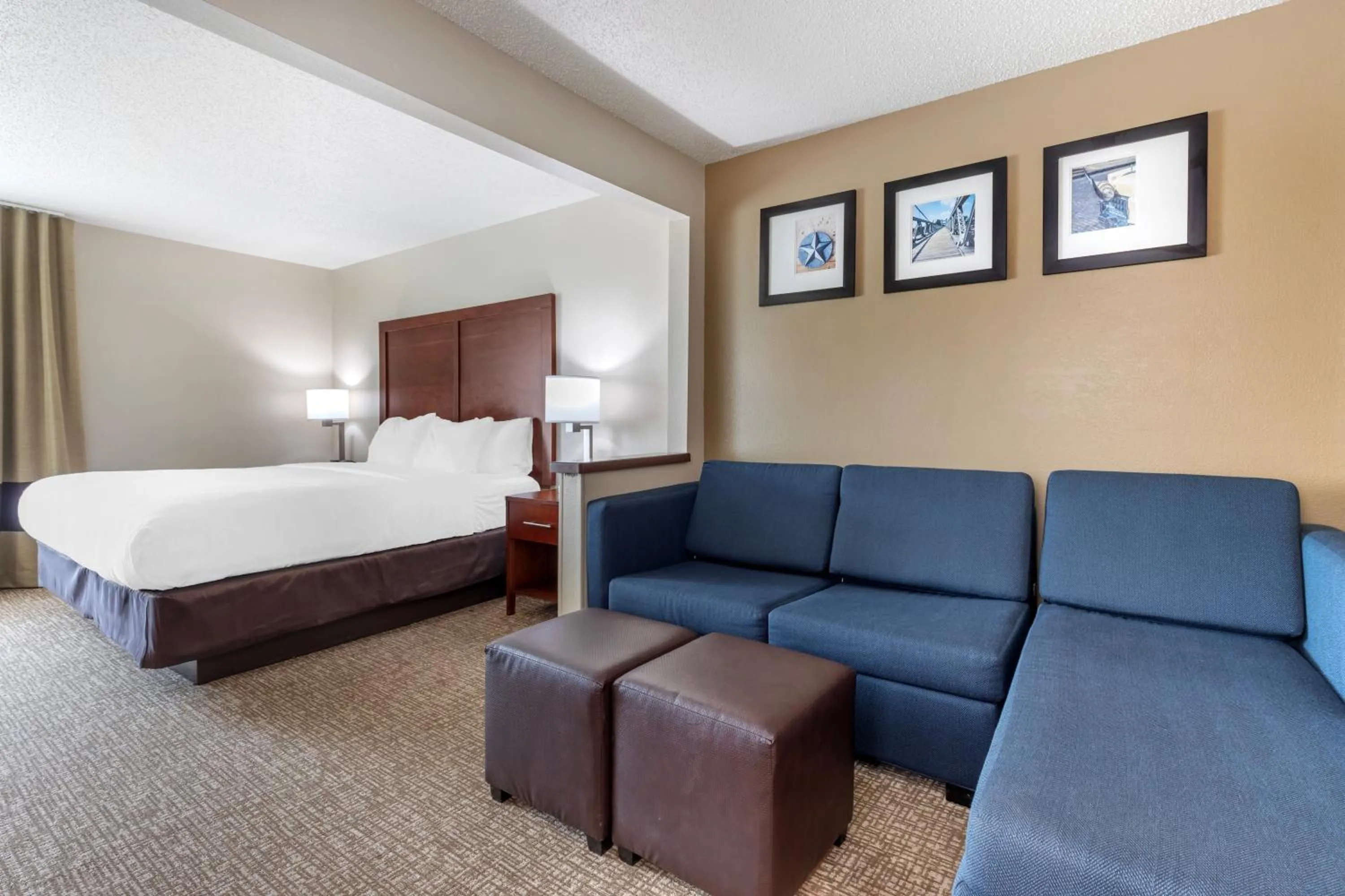 Bed in Comfort Inn & Suites Temple - Medical Center
