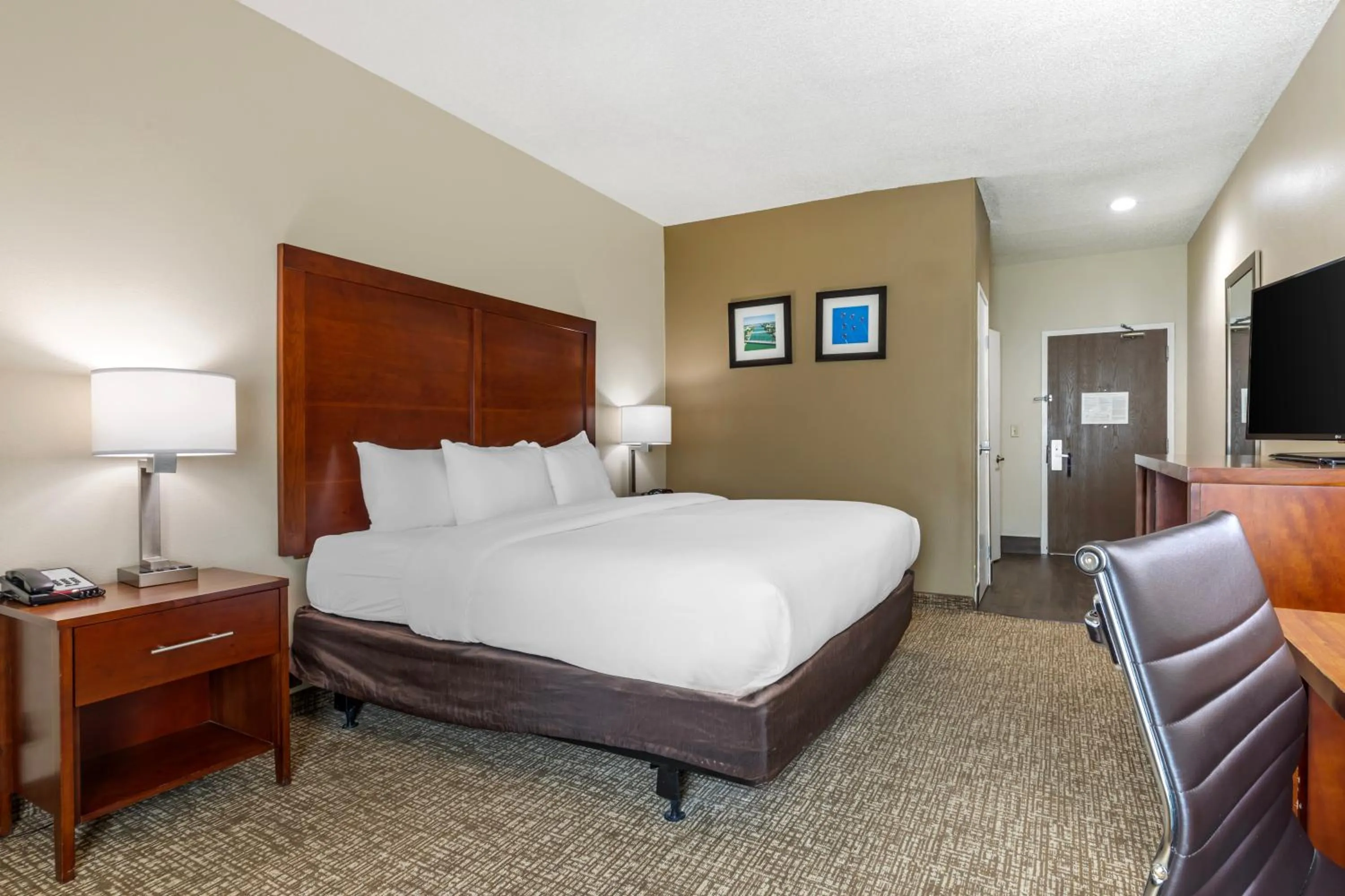 Bed in Comfort Inn & Suites Temple - Medical Center