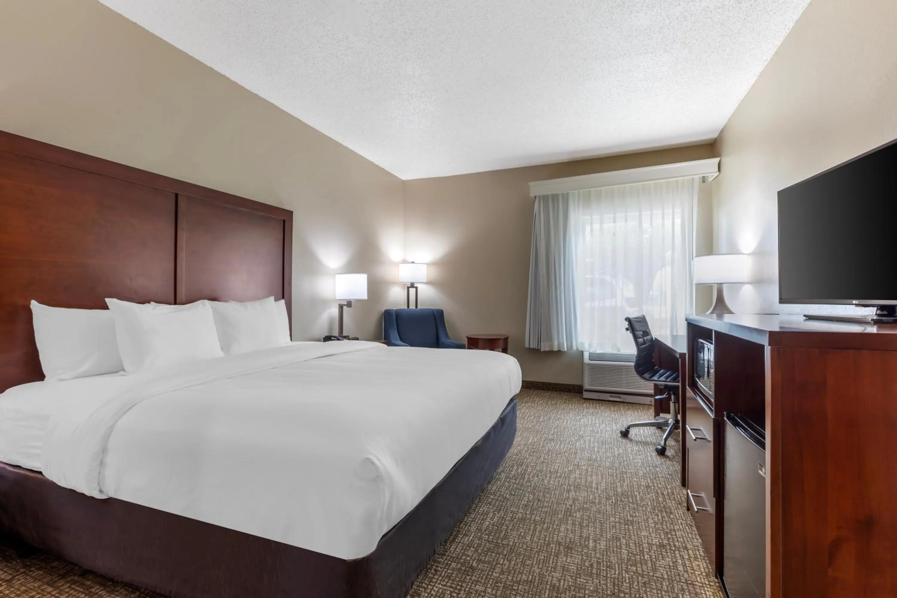 Bed in Comfort Inn & Suites Temple - Medical Center