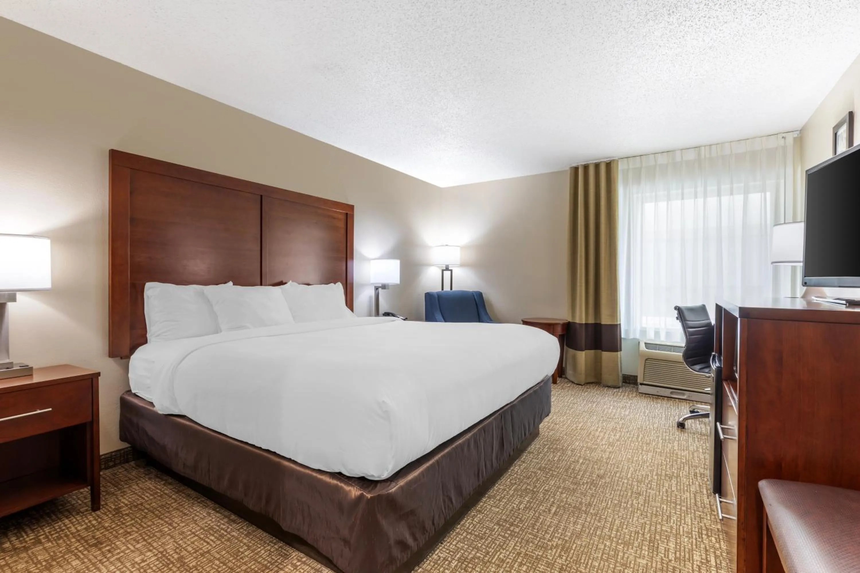 Bed in Comfort Inn & Suites Temple - Medical Center