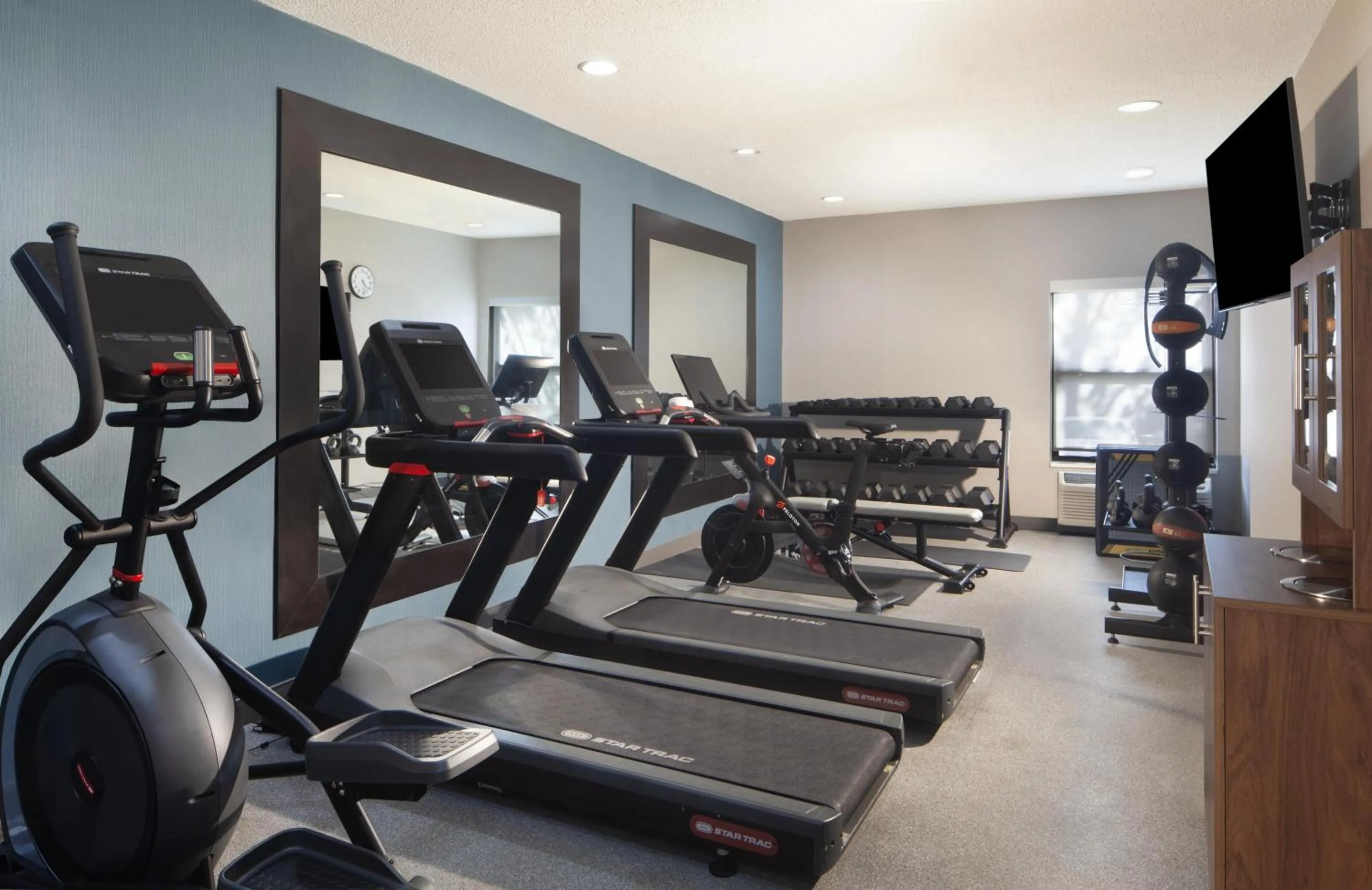 Fitness centre/facilities in Hampton Inn Youngstown/Boardman