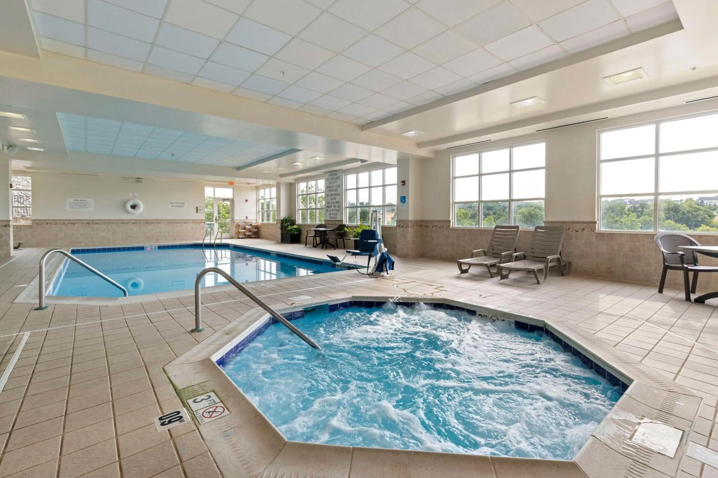 Pool view in Doubletree By Hilton Front Royal Blue Ridge Shadows