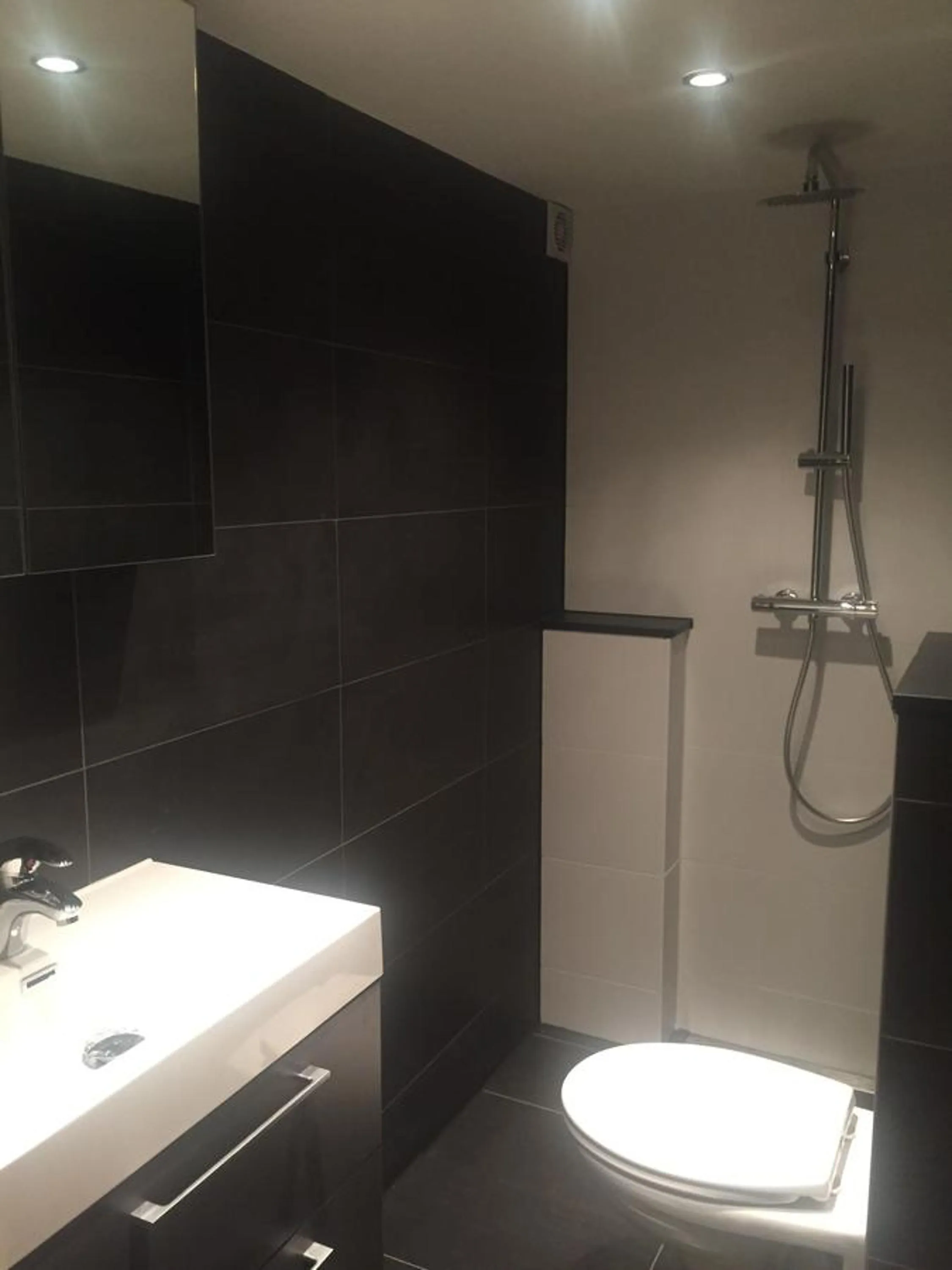 Shower in Bridge Inn