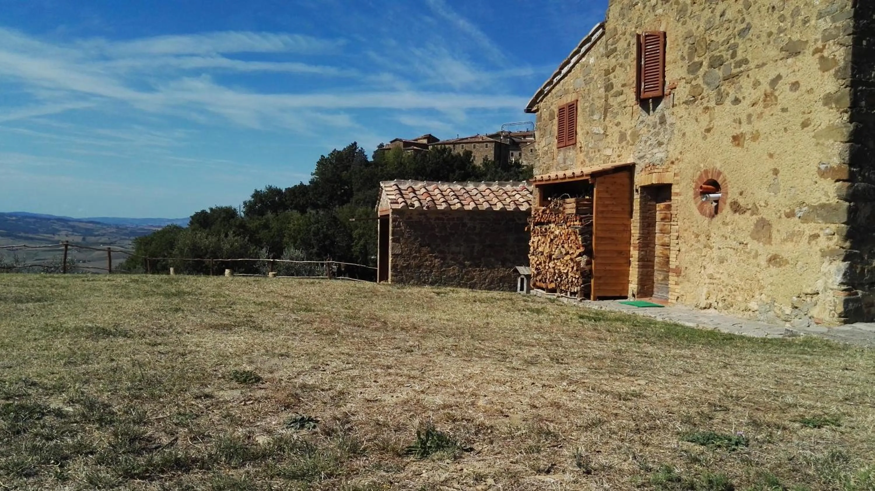 Property building in Colombaio In Colle