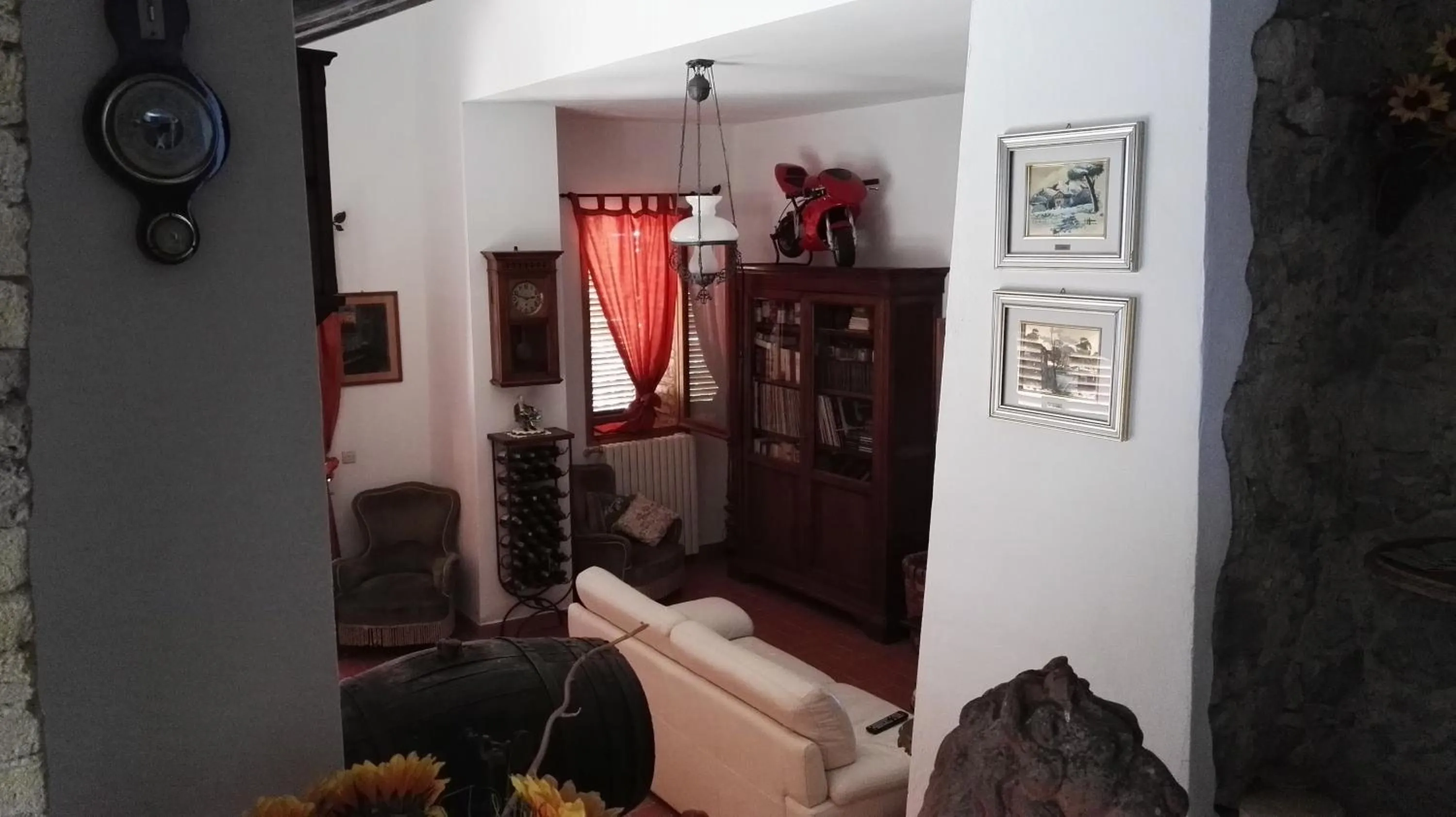 Property building in Colombaio In Colle