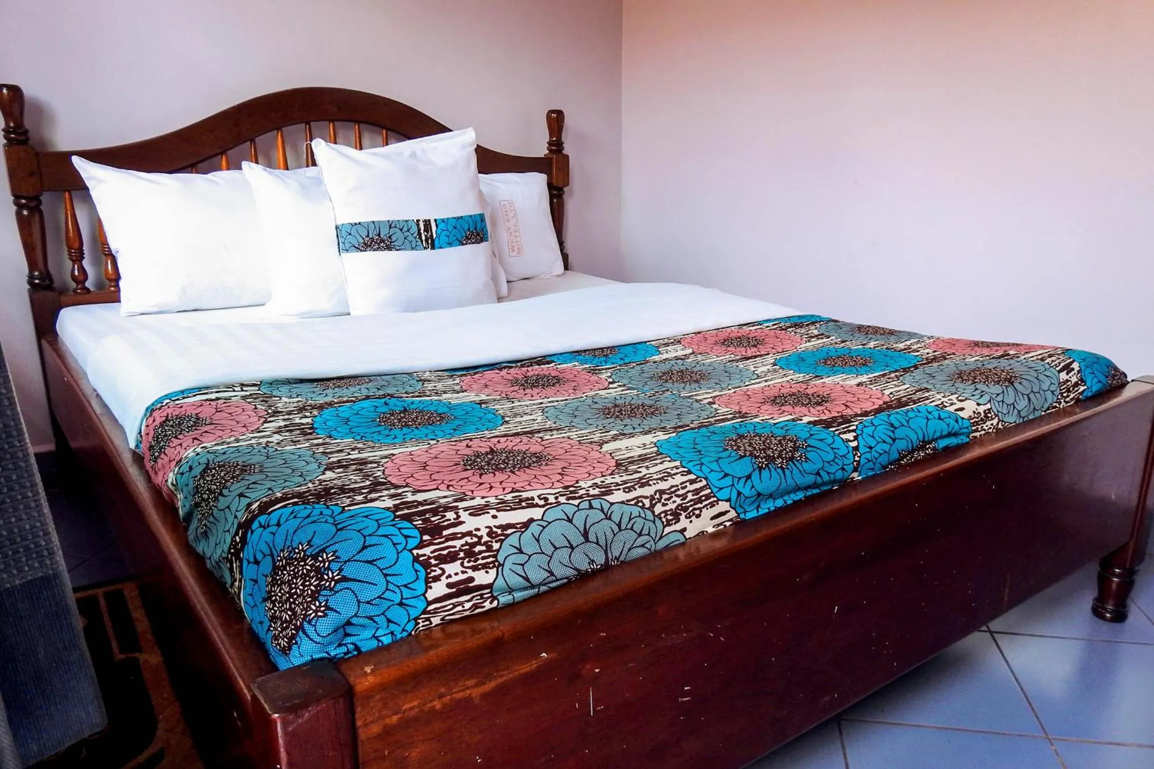 Bed in Westend Motel