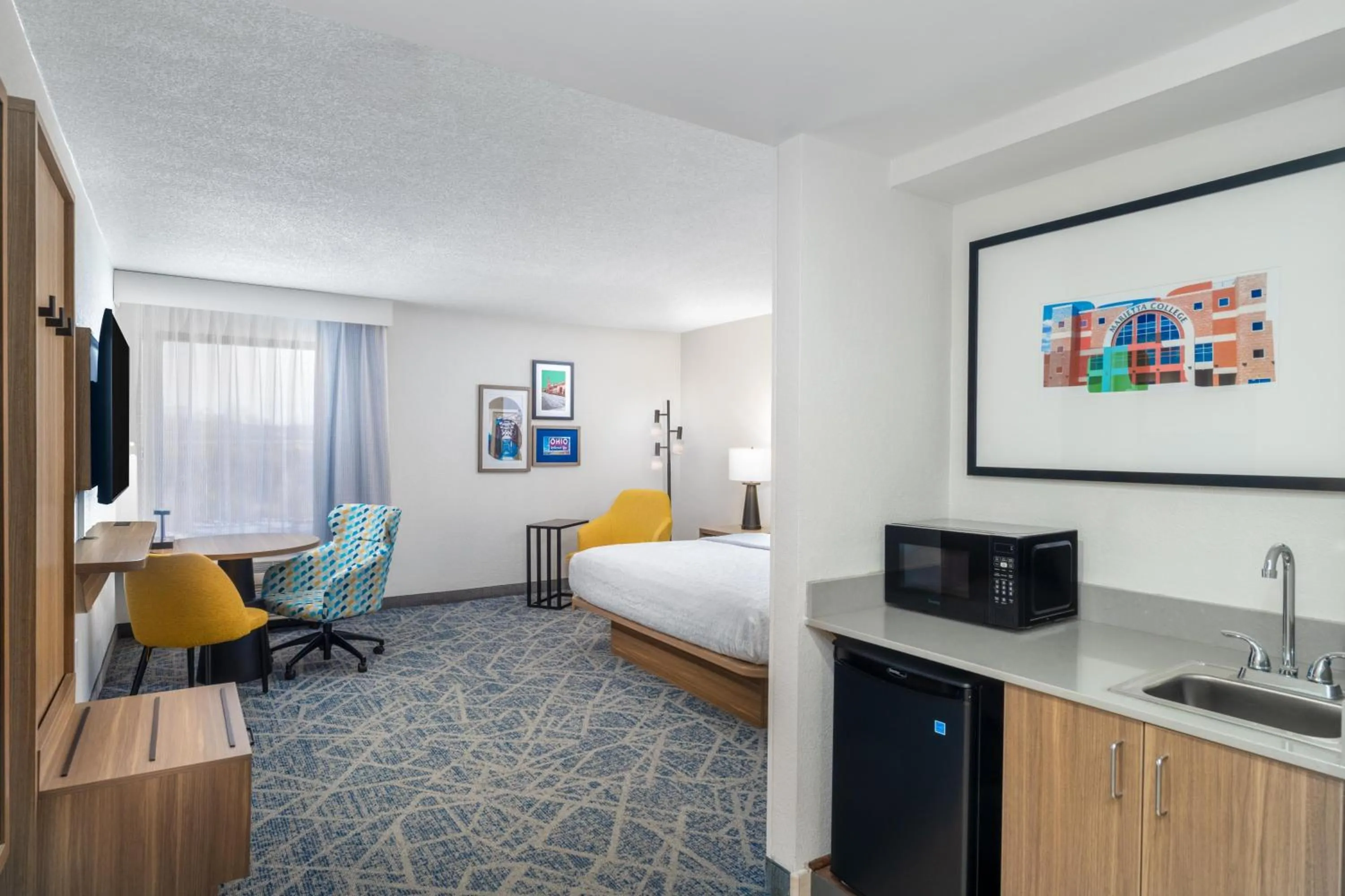 Bed in Hampton Inn Marietta