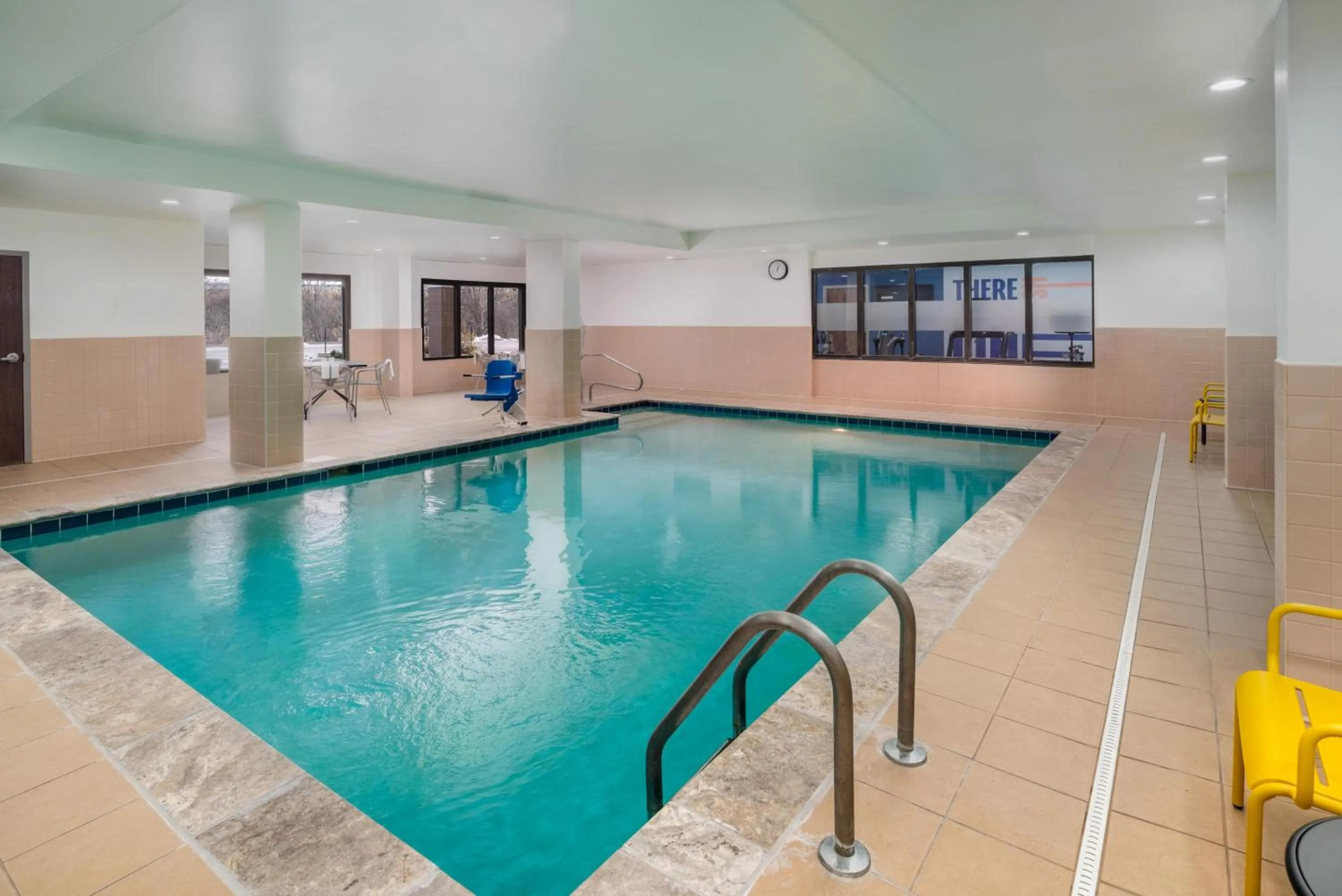 Pool view in Hampton Inn Marietta