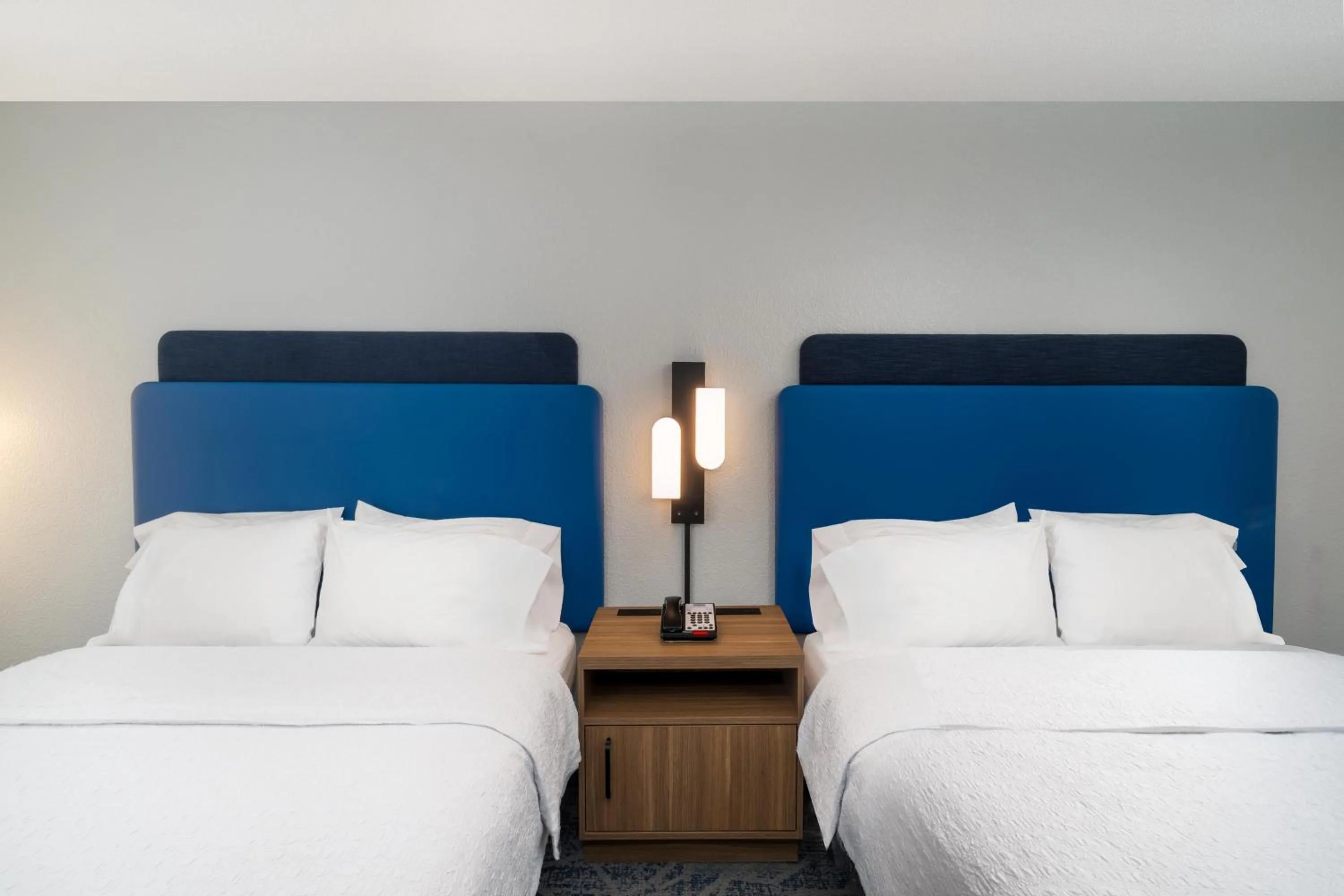 Bed in Hampton Inn Marietta